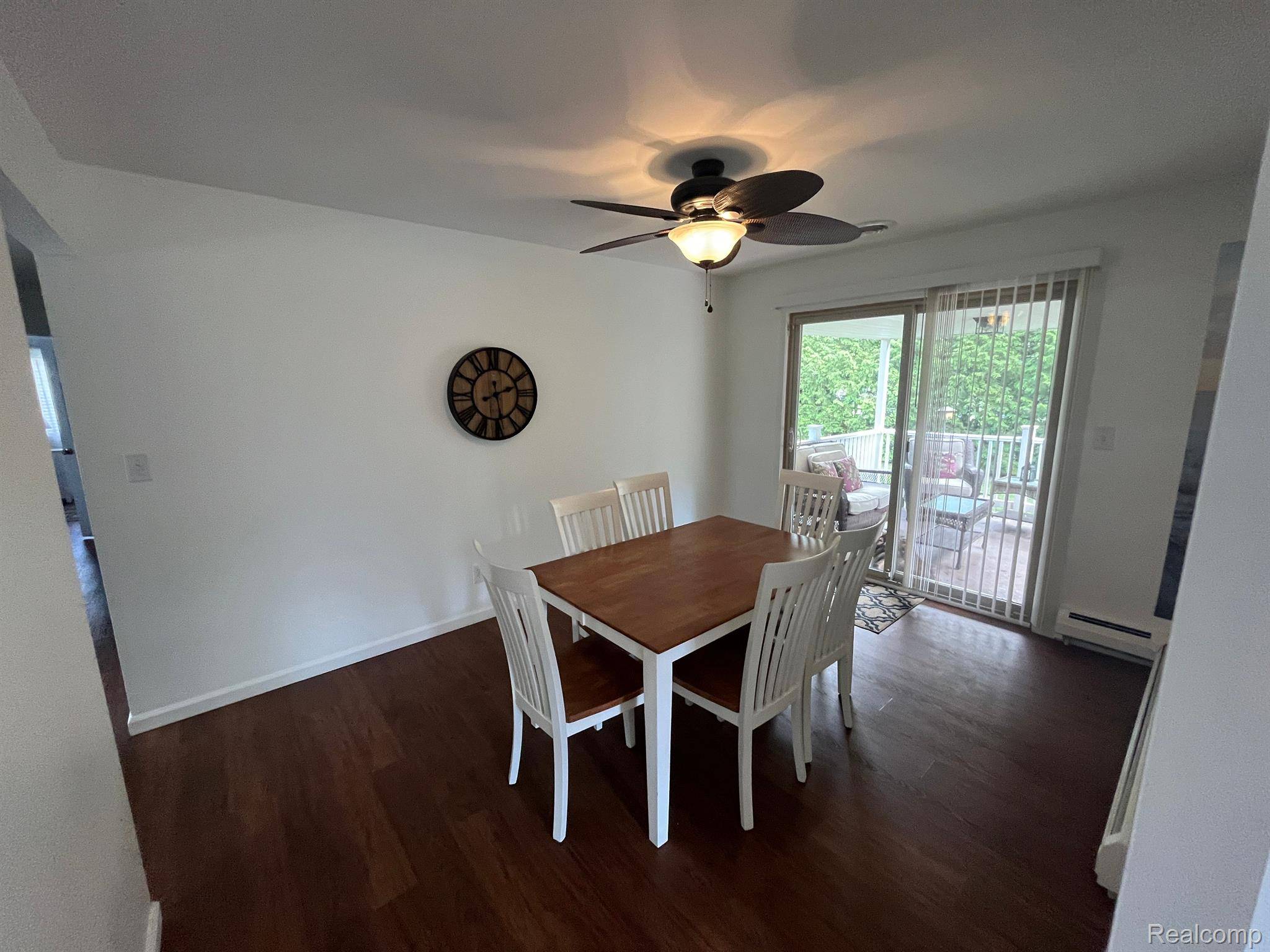 Wixom, MI 48393,3085 MAGANSER DR