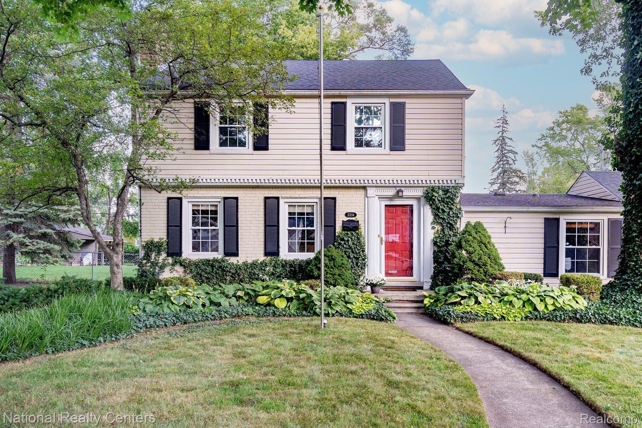 Livonia, MI 48150,11304 ARDEN ST