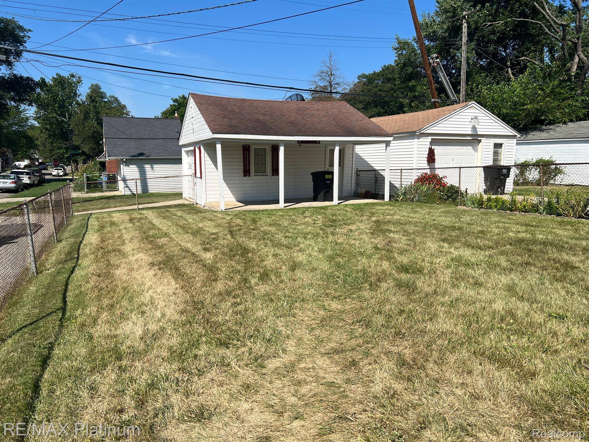 Redford, MI 48239,11303 BRAMELL