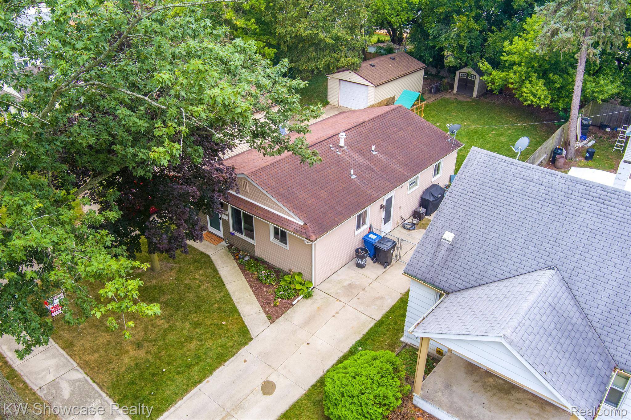 Redford, MI 48240,18645 WAKENDEN