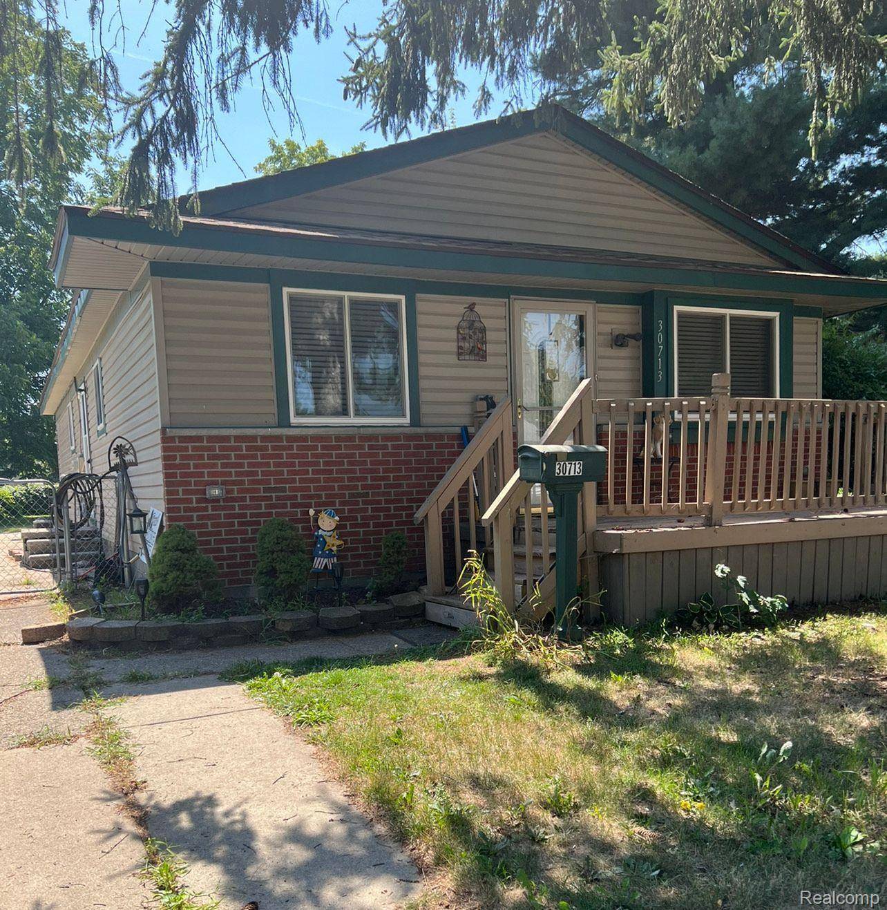 Garden City, MI 48135,30713 ELMWOOD ST