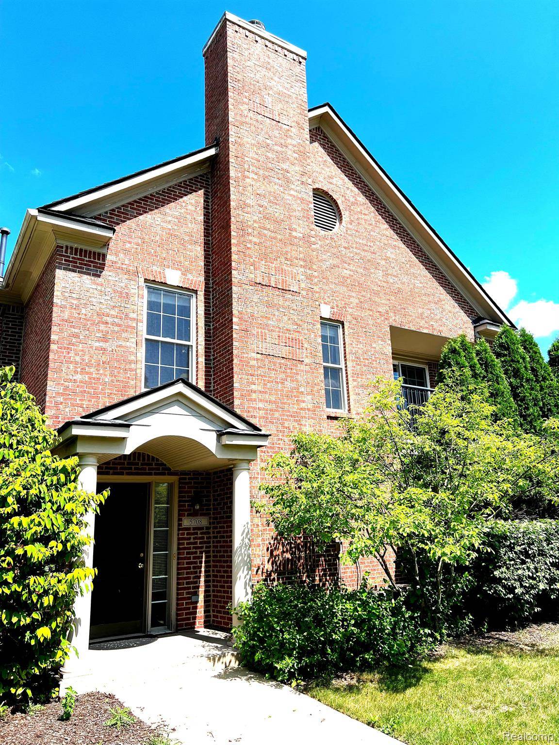 Ypsilanti, MI 48197,5708 WELLESLEY LN #115