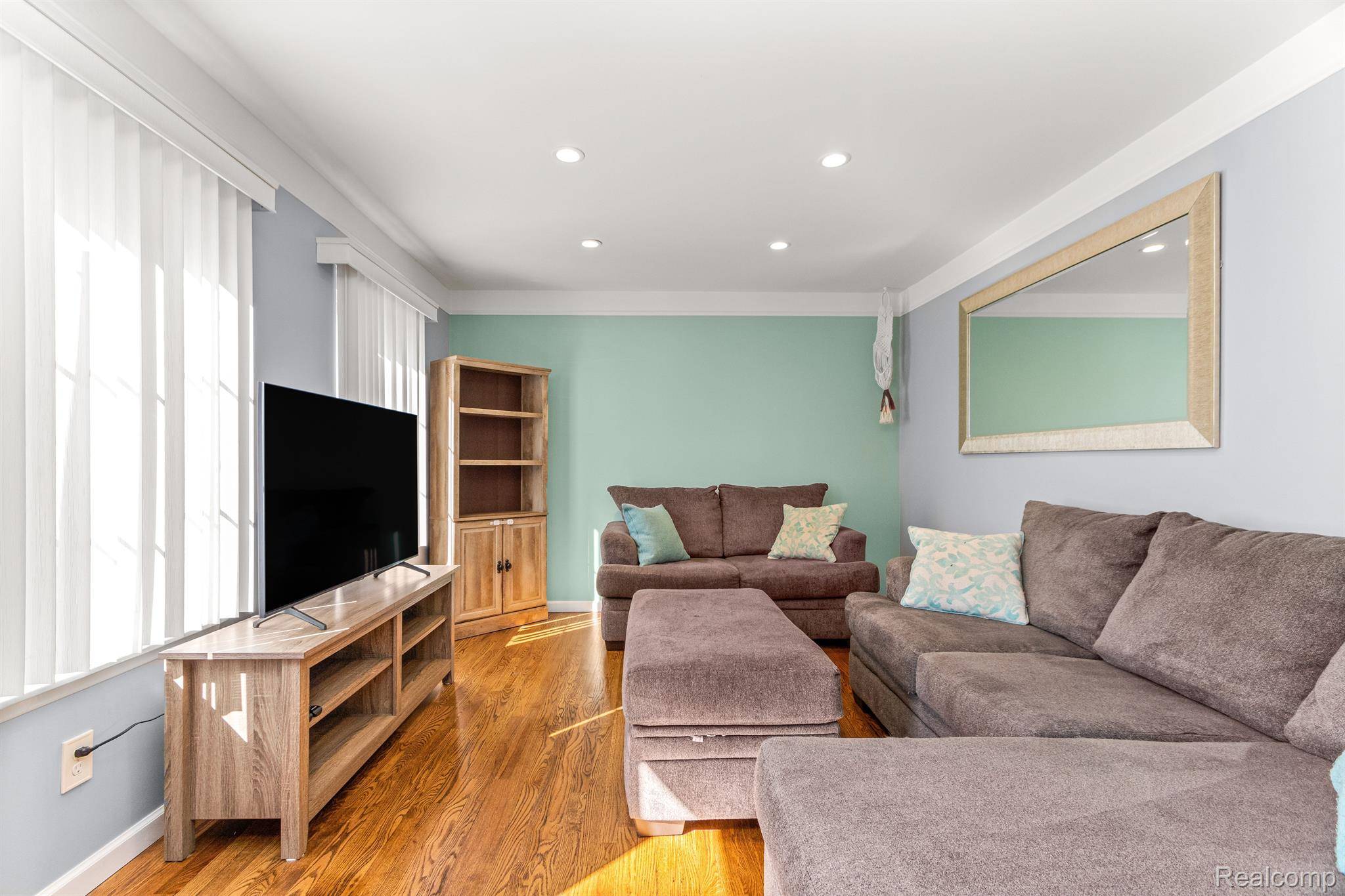 Woodhaven, MI 48183,18566 BLAKELY DR