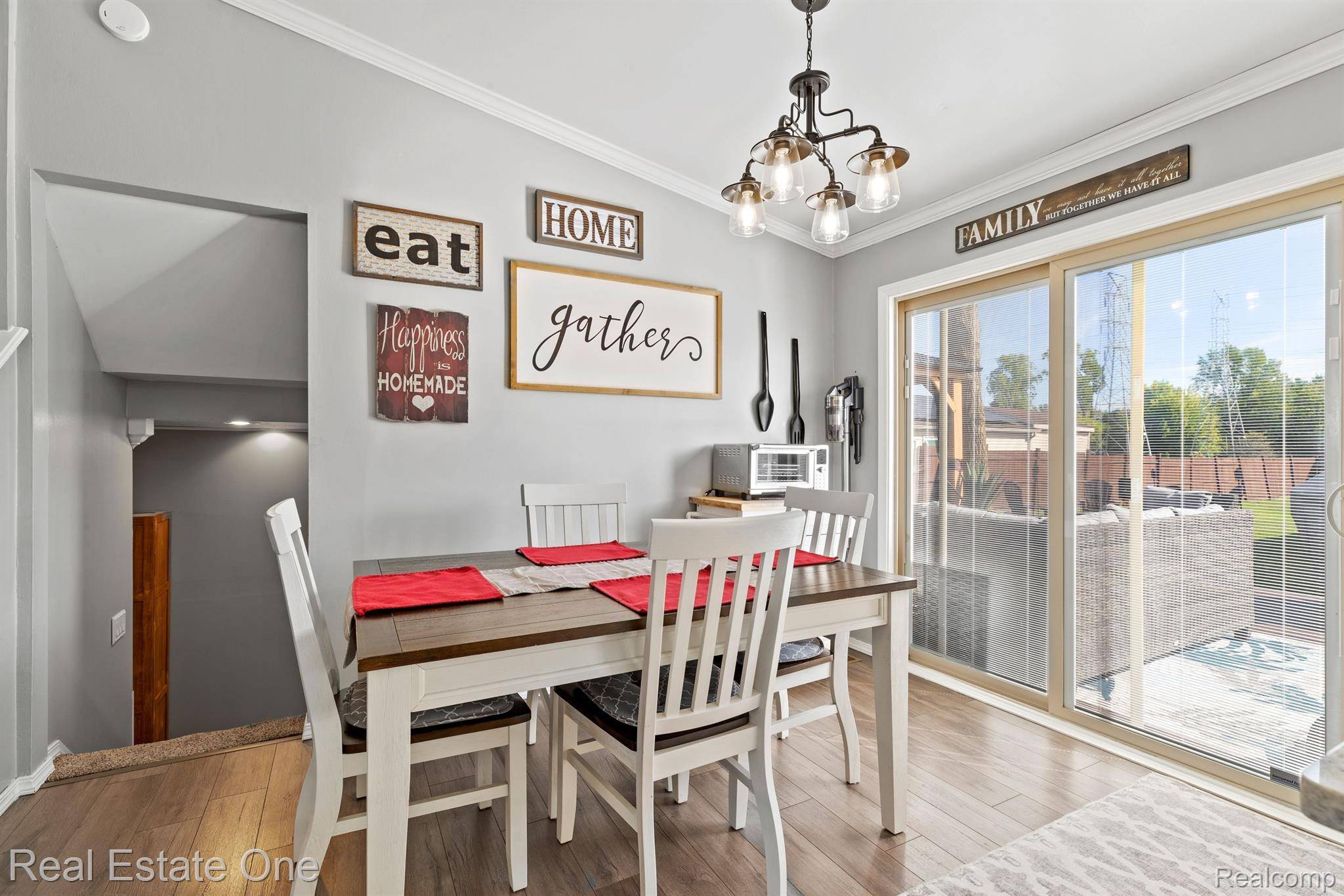 Woodhaven, MI 48183,18947 HYDE PARK DR