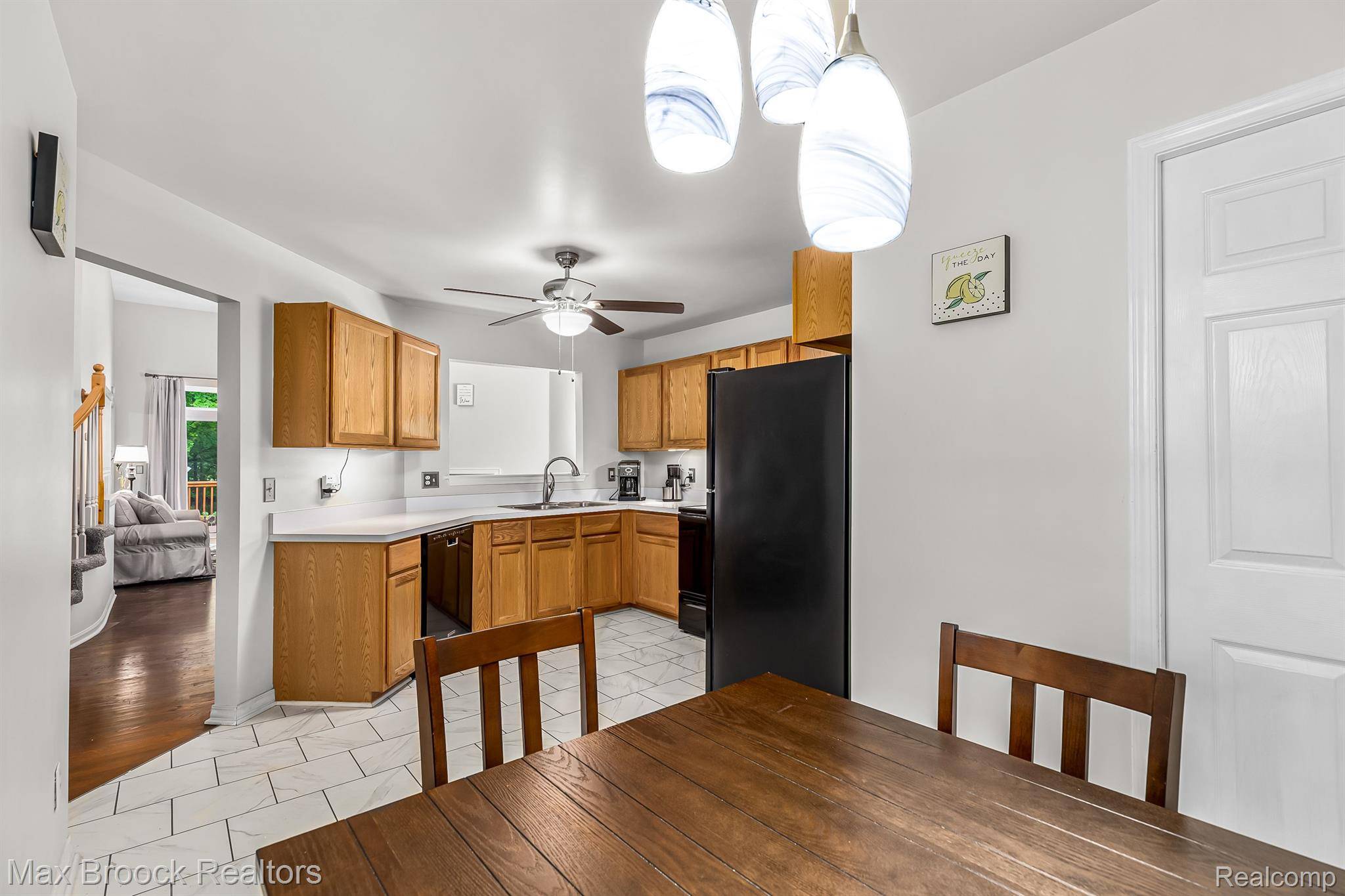 Wixom, MI 48393,674 CHESTNUT DR #6