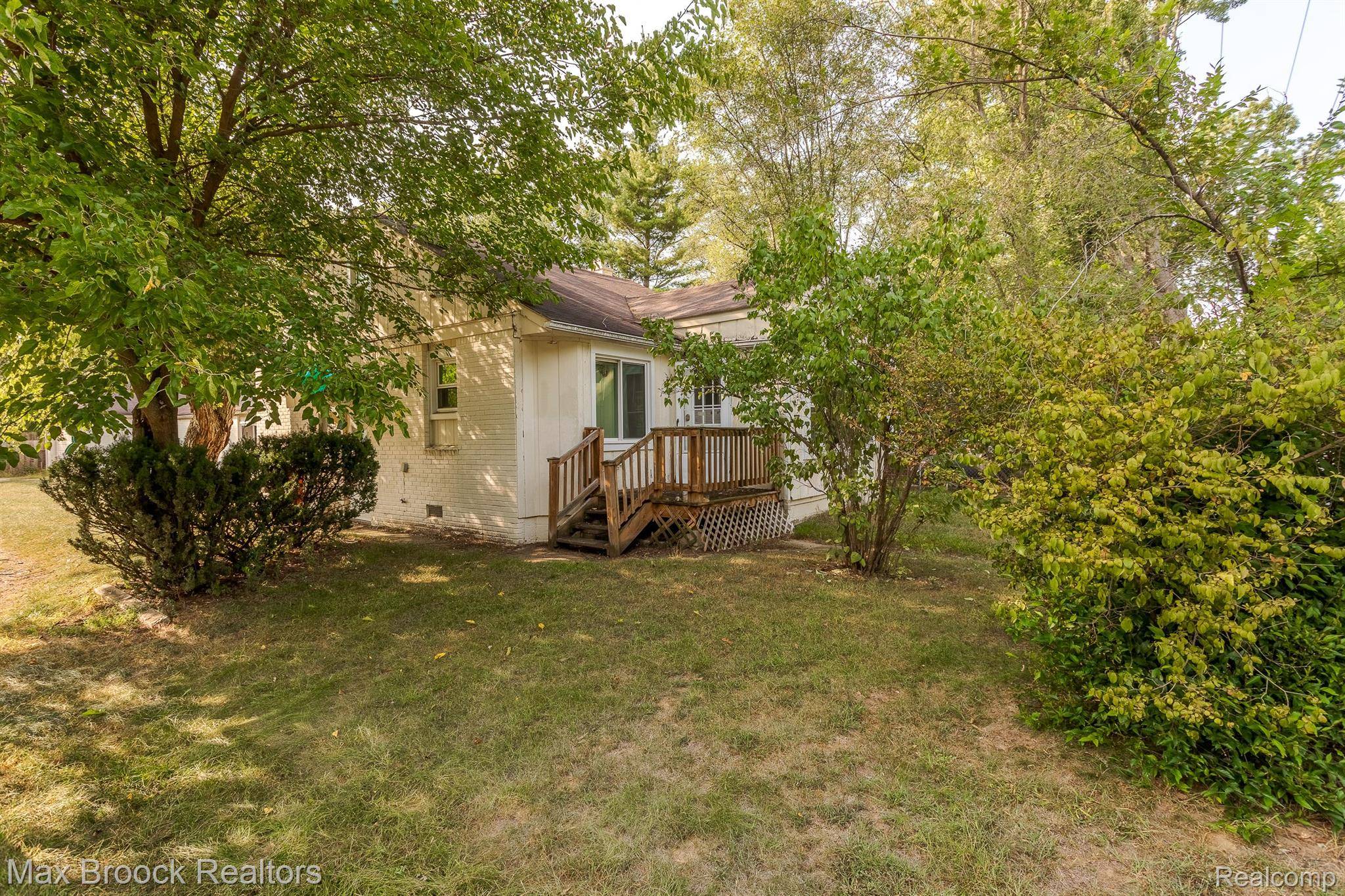 Southfield, MI 48033,21273 INDIAN ST