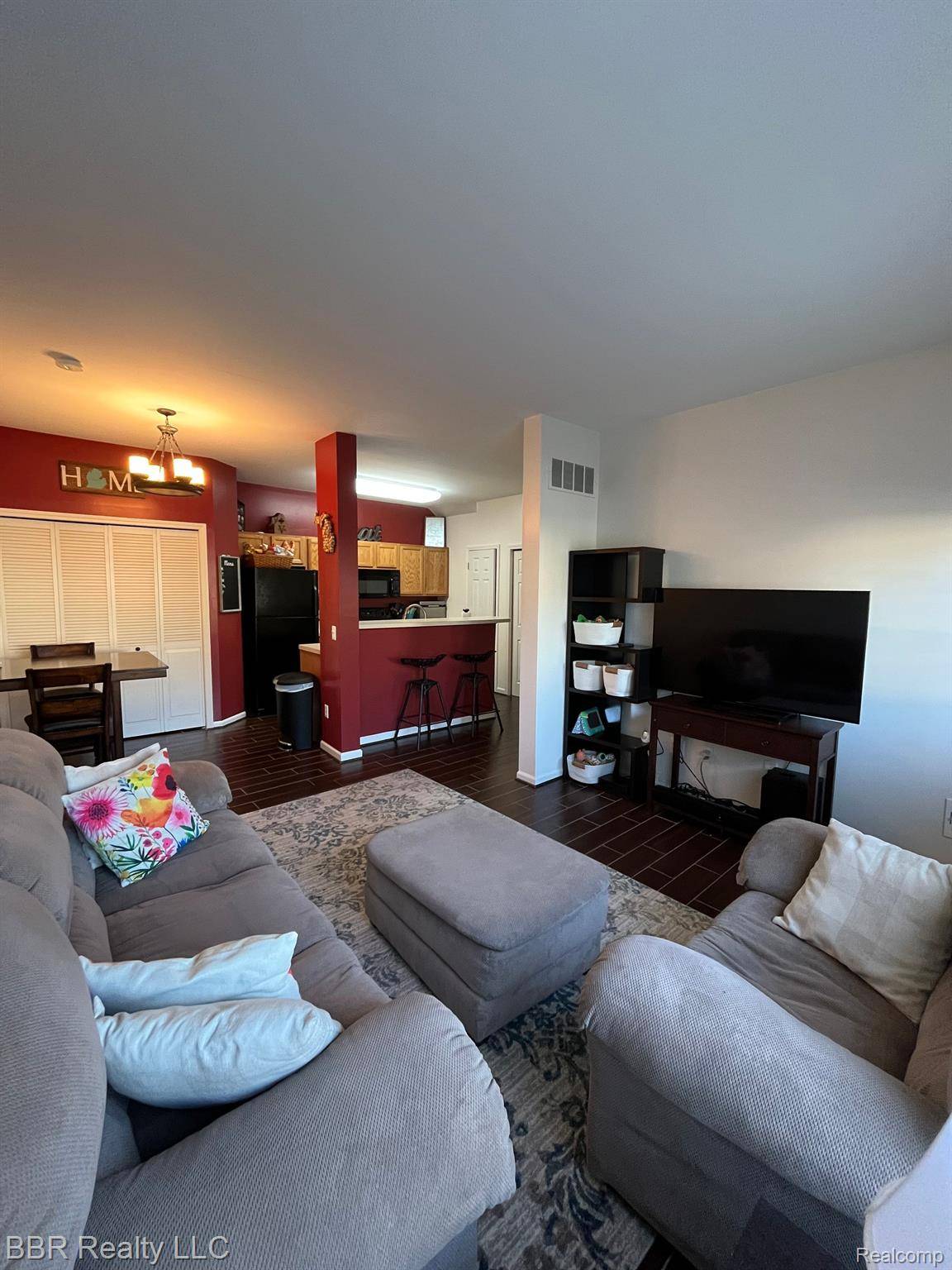 Woodhaven, MI 48183,26727 ASHTON DR