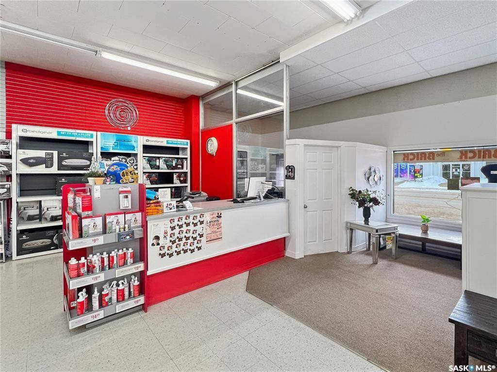 Humboldt, SK S0K 2A0,640 Main STREET