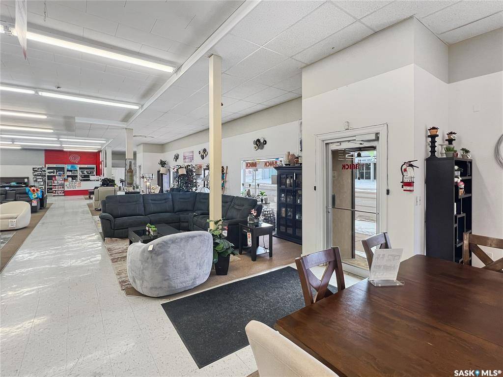 Humboldt, SK S0K 2A0,640 Main STREET