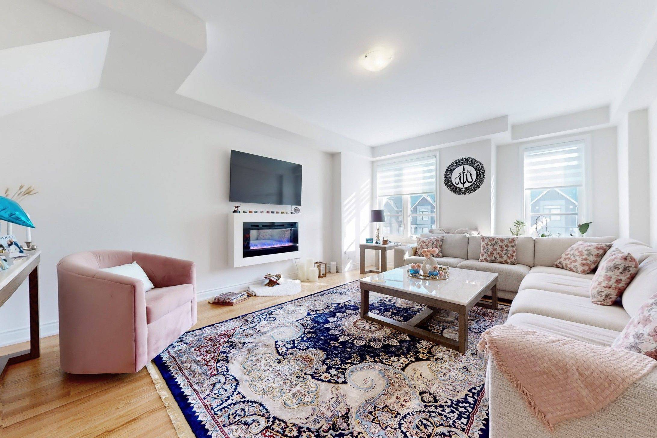 Oakville, ON L6H 0V9,3227 Sixth Line