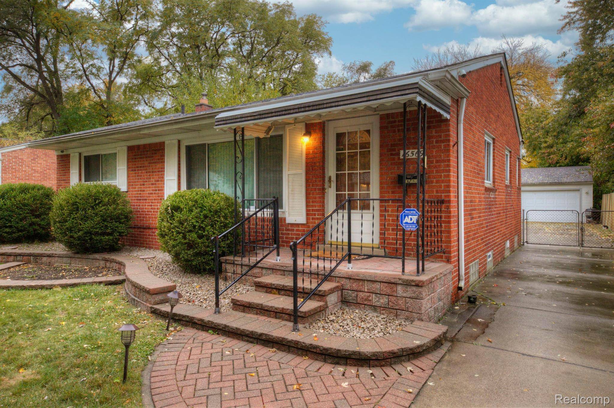 Detroit, MI 48219,16569 LENORE