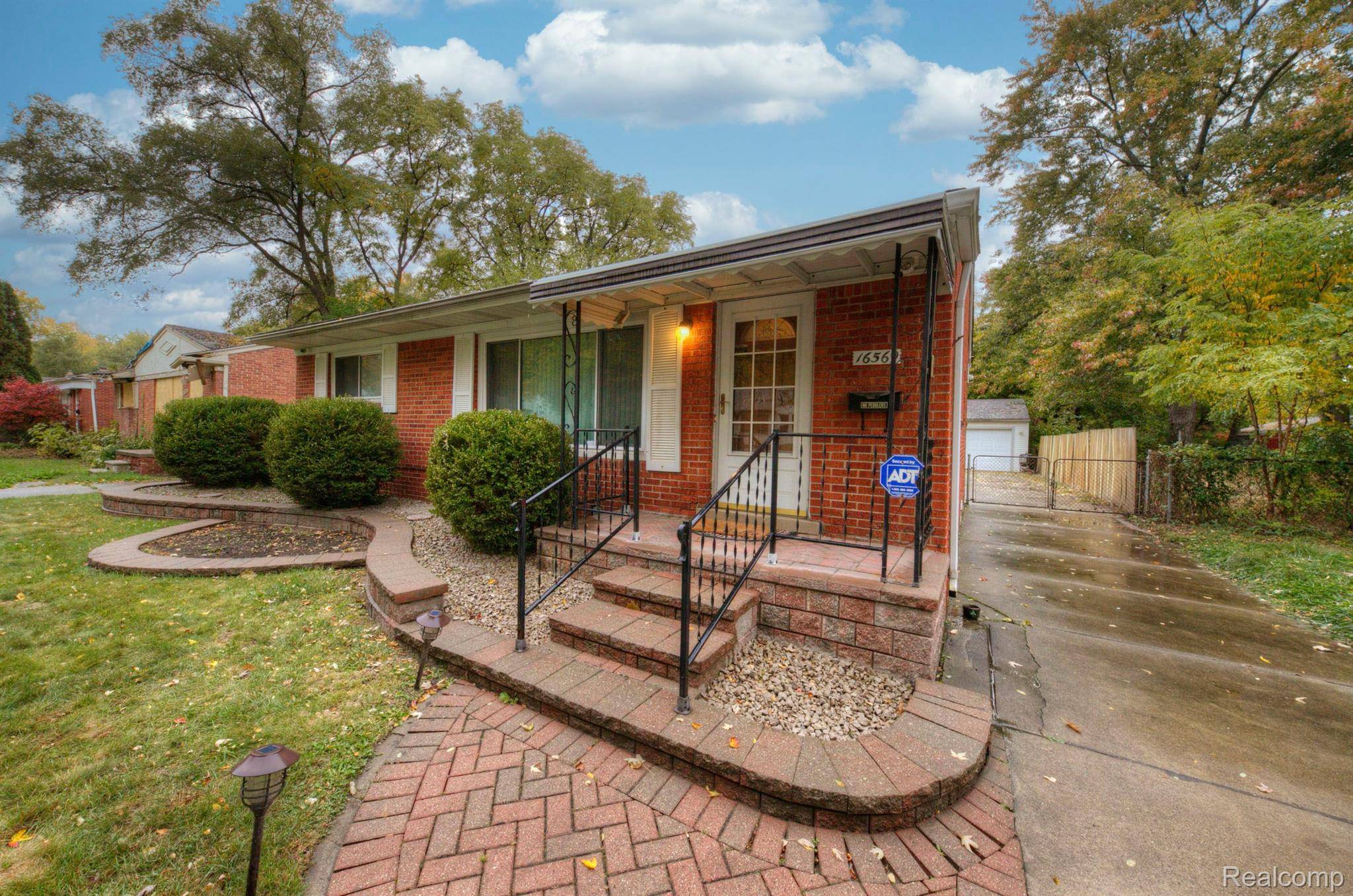 Detroit, MI 48219,16569 LENORE