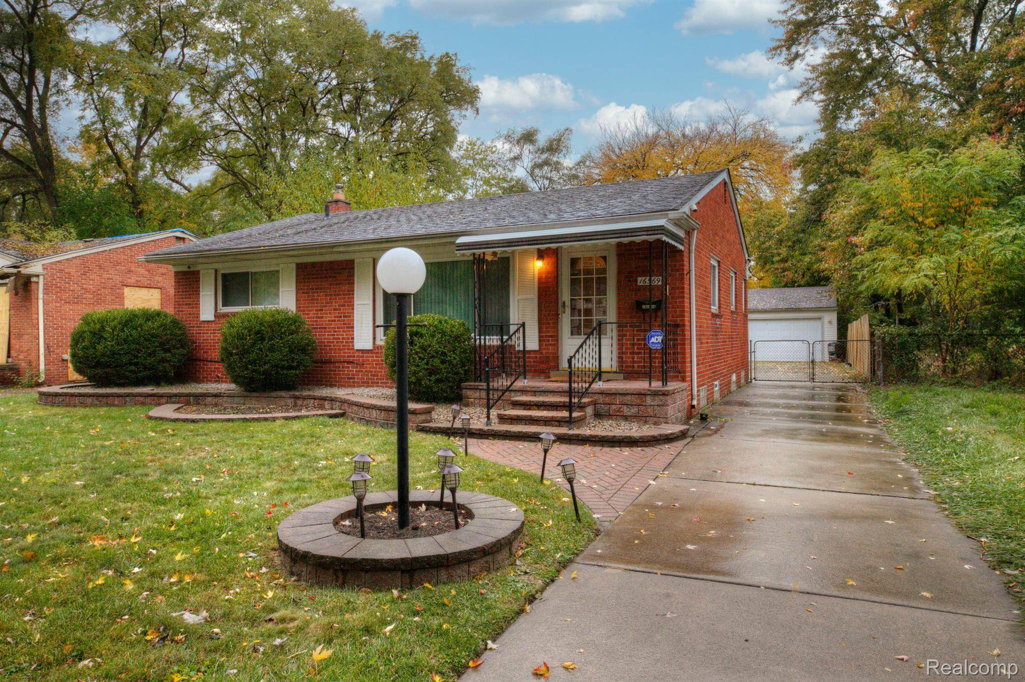 Detroit, MI 48219,16569 LENORE