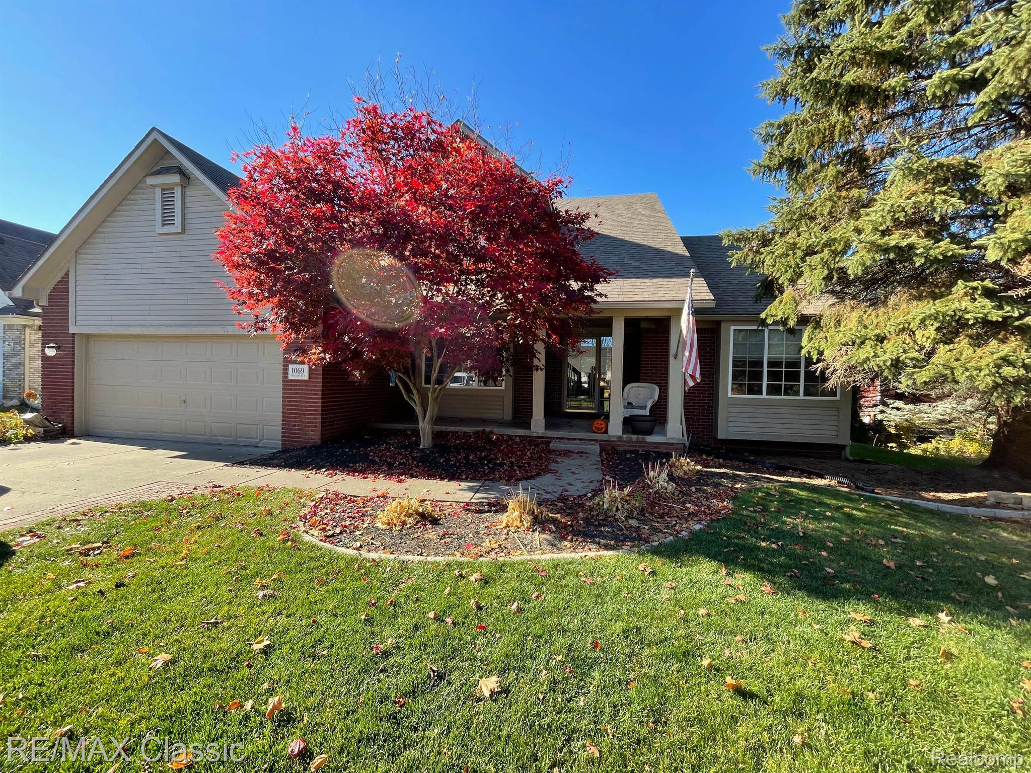 Wixom, MI 48393,1069 PHEASANT RUN WEST DR