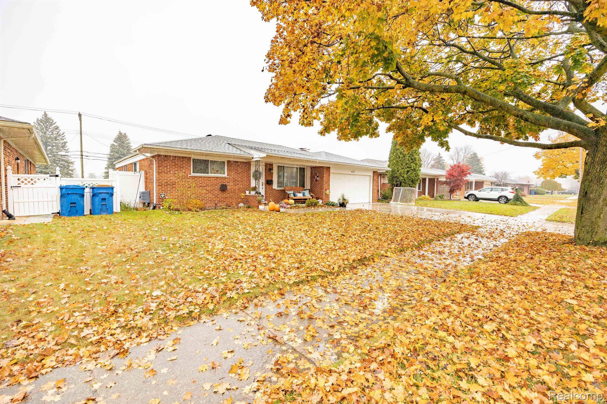 Warren, MI 48092,4371 BURSSENS DR