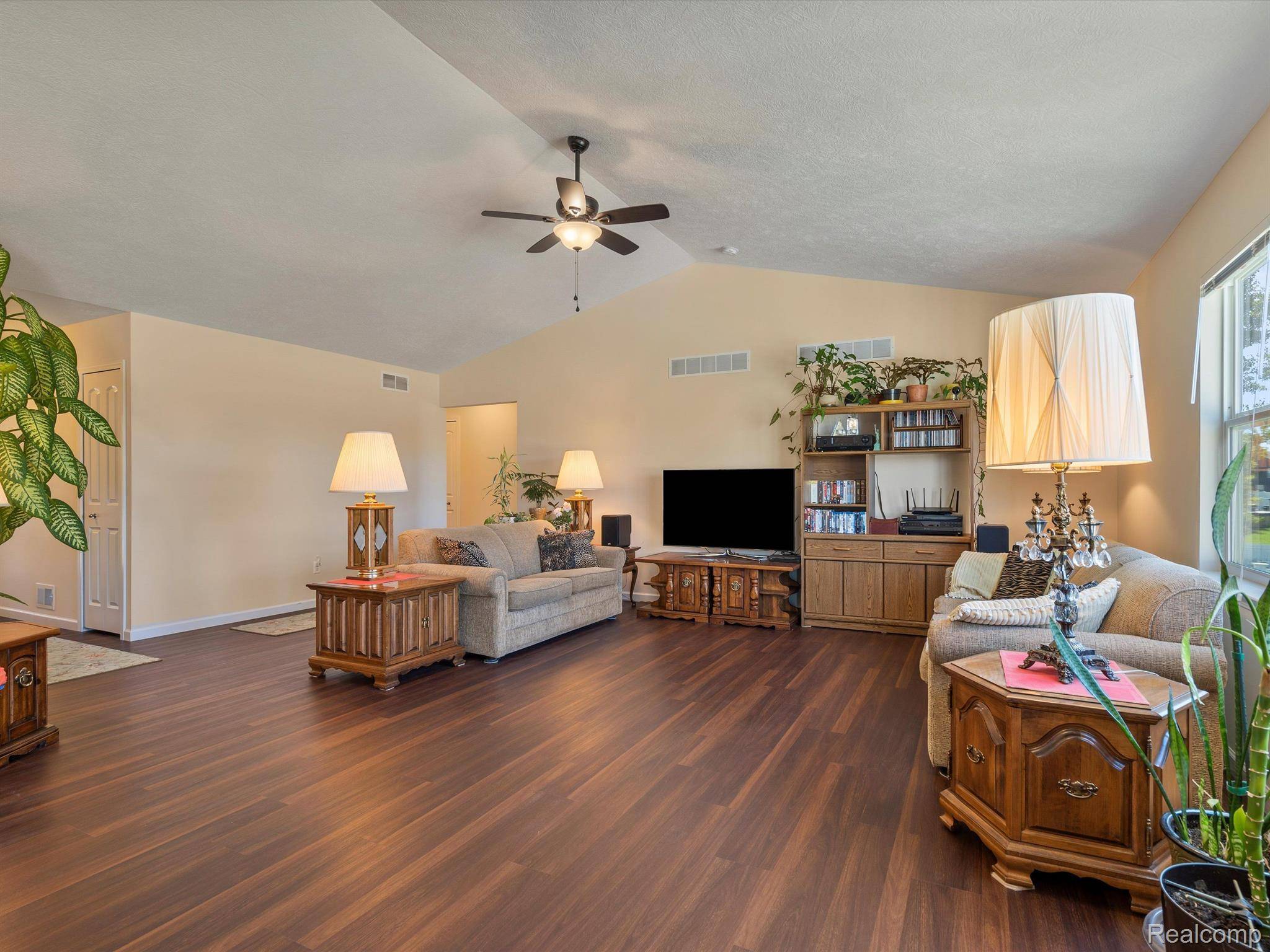 Linden, MI 48451,13156 RIVER ROCK PASS