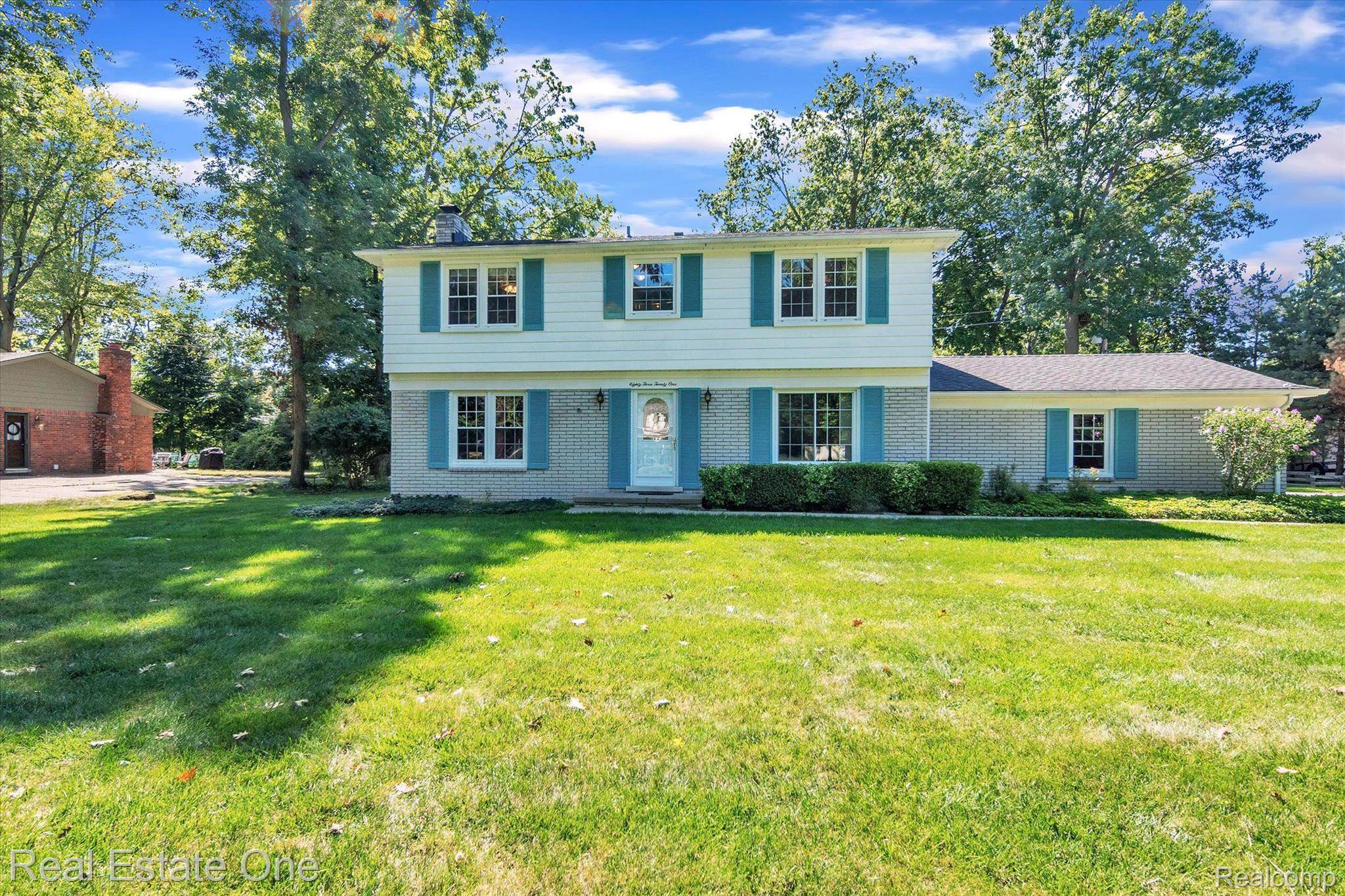 Grosse Ile, MI 48138,8321 FERRY RD