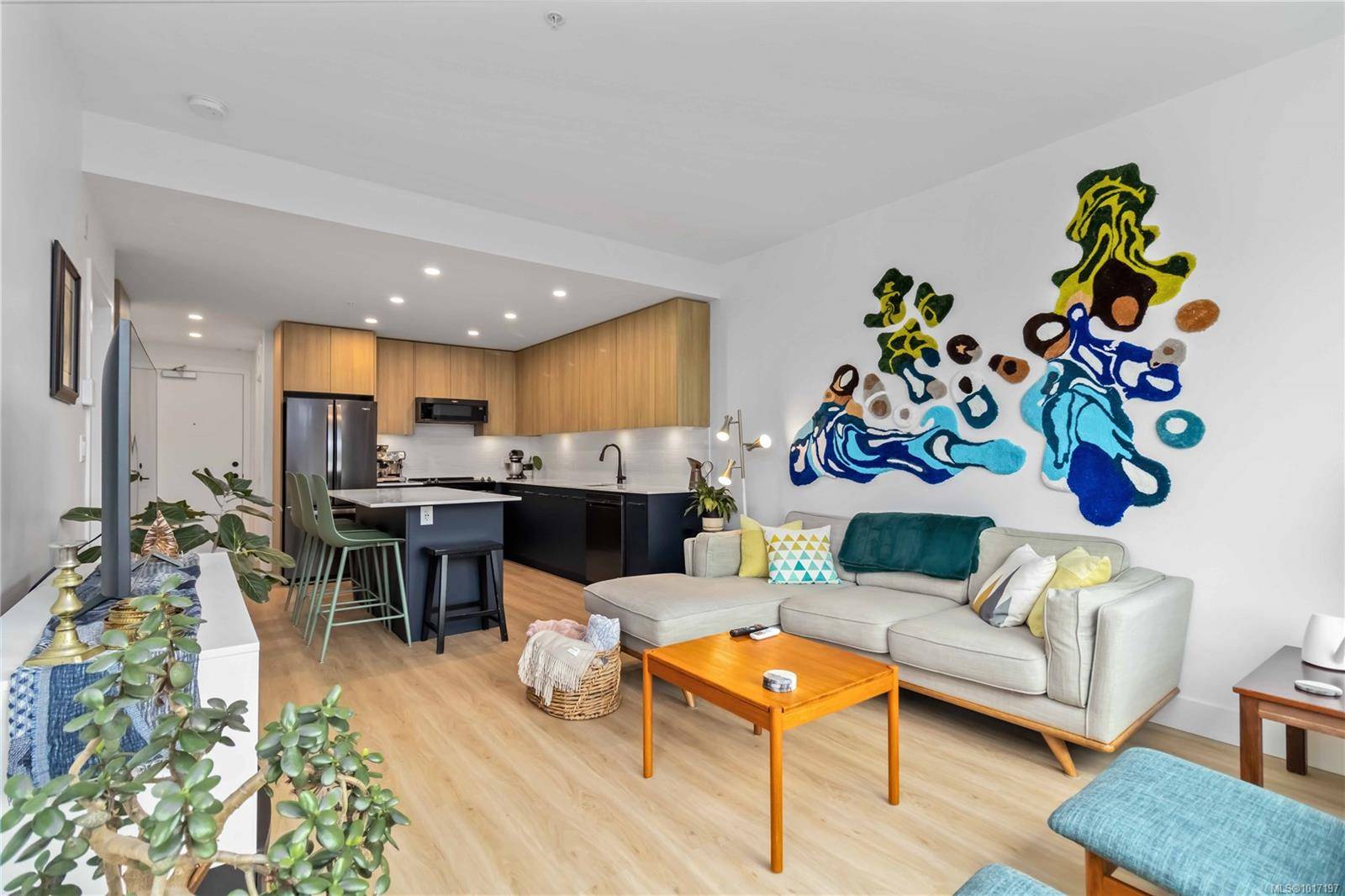 Langford, BC V9B 3Y7,920 Reunion Ave #433