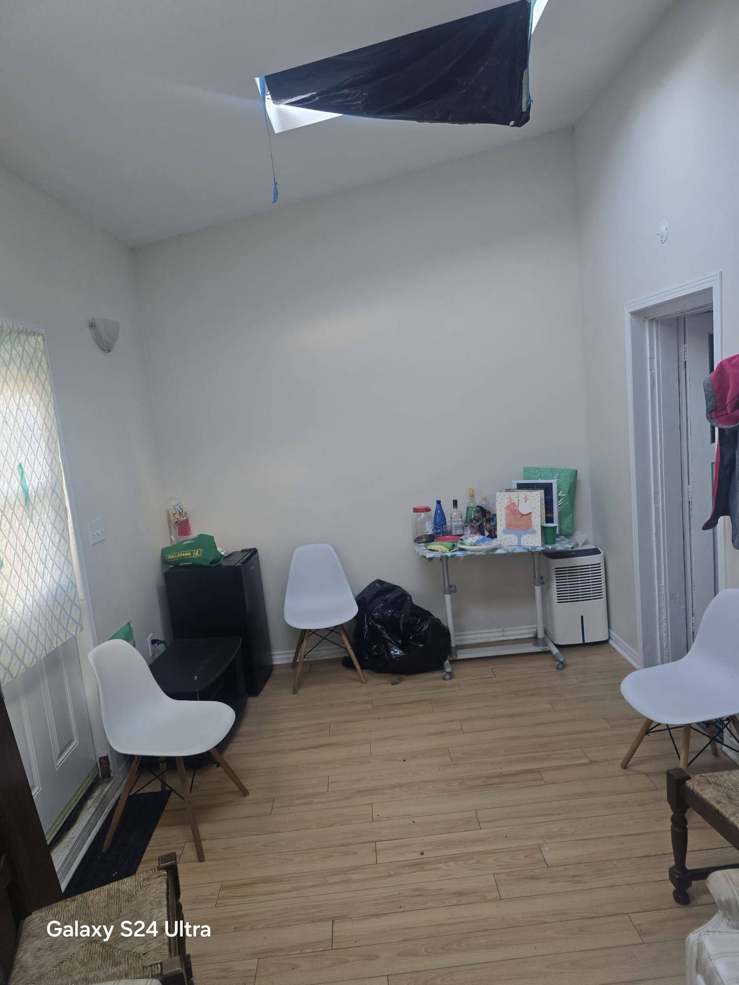 Toronto W10, ON M9W 2B9,14 Tofield CRES #Lower/Basement