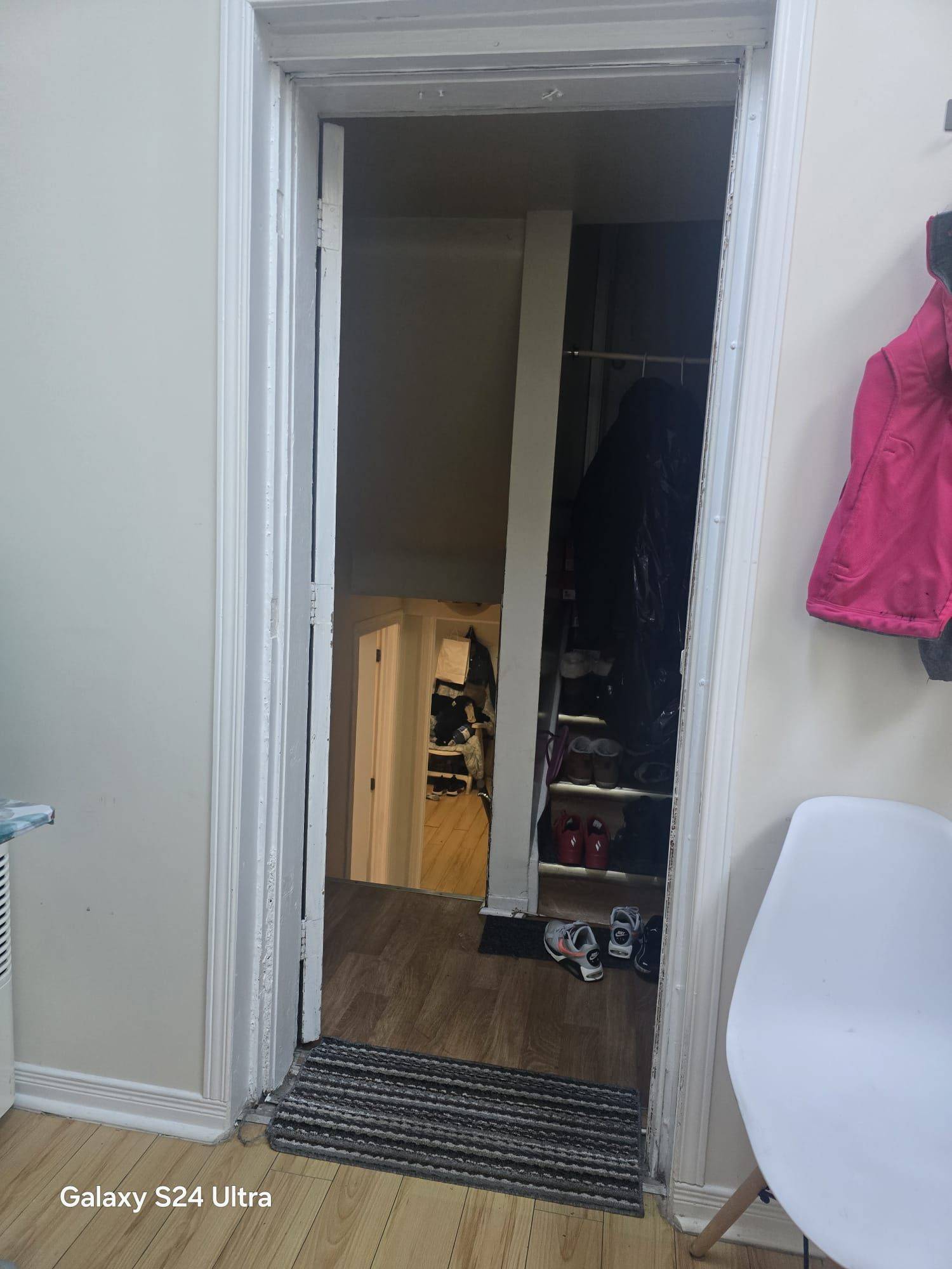 Toronto W10, ON M9W 2B9,14 Tofield CRES #Lower/Basement