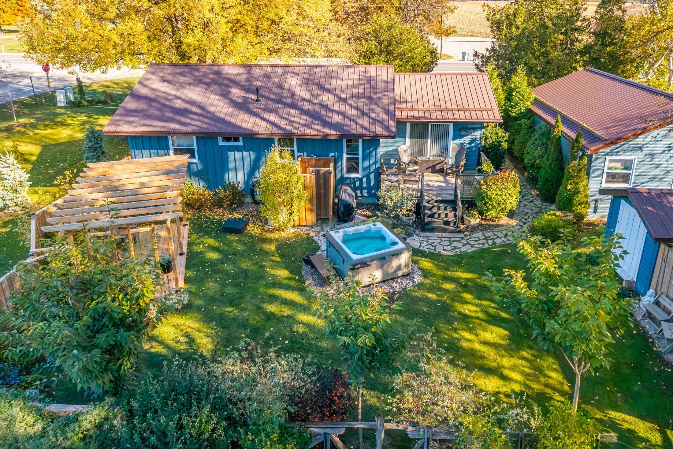 Bluewater, ON N0M 2T0,72777 Bluewater HWY