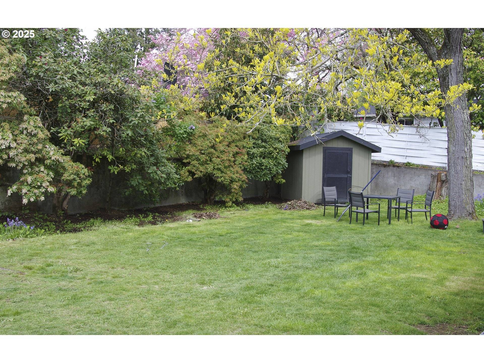 Gresham, OR 97030,645 W POWELL BLVD