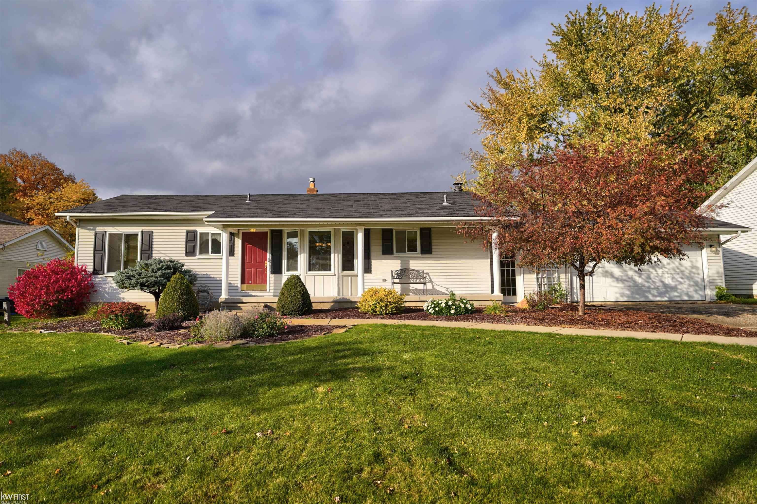 Grand Blanc, MI 48439,1073 Sarah