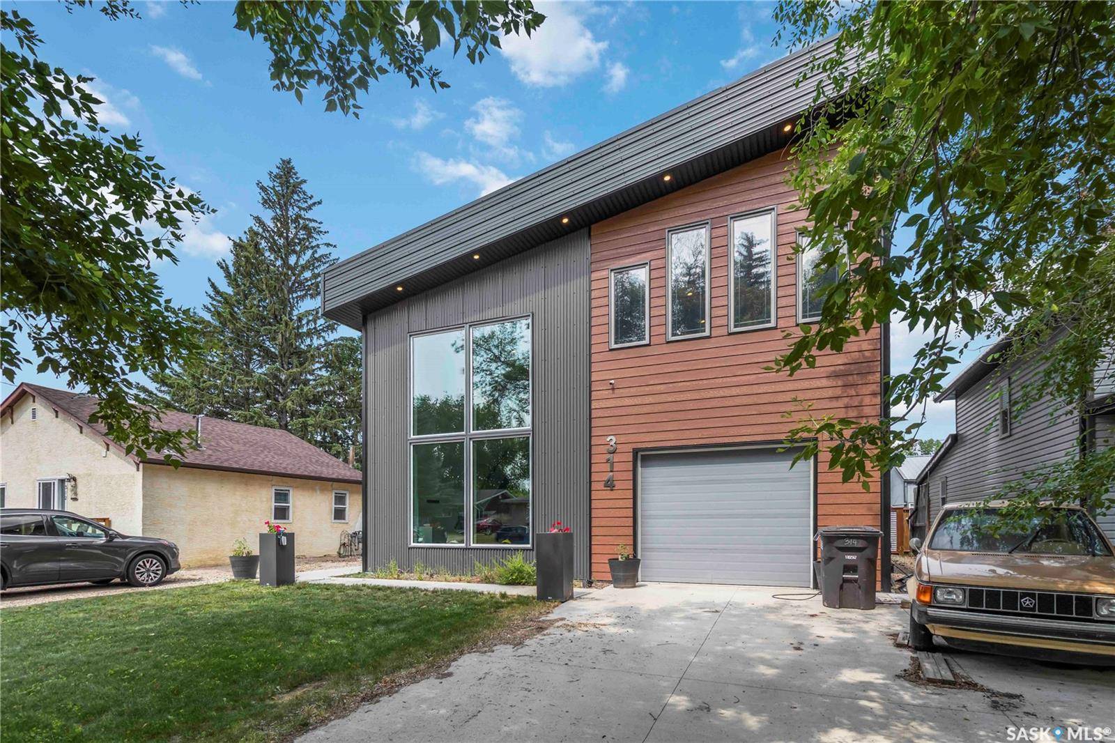 Watrous, SK S0K 4T0,314 Fifth AVENUE E