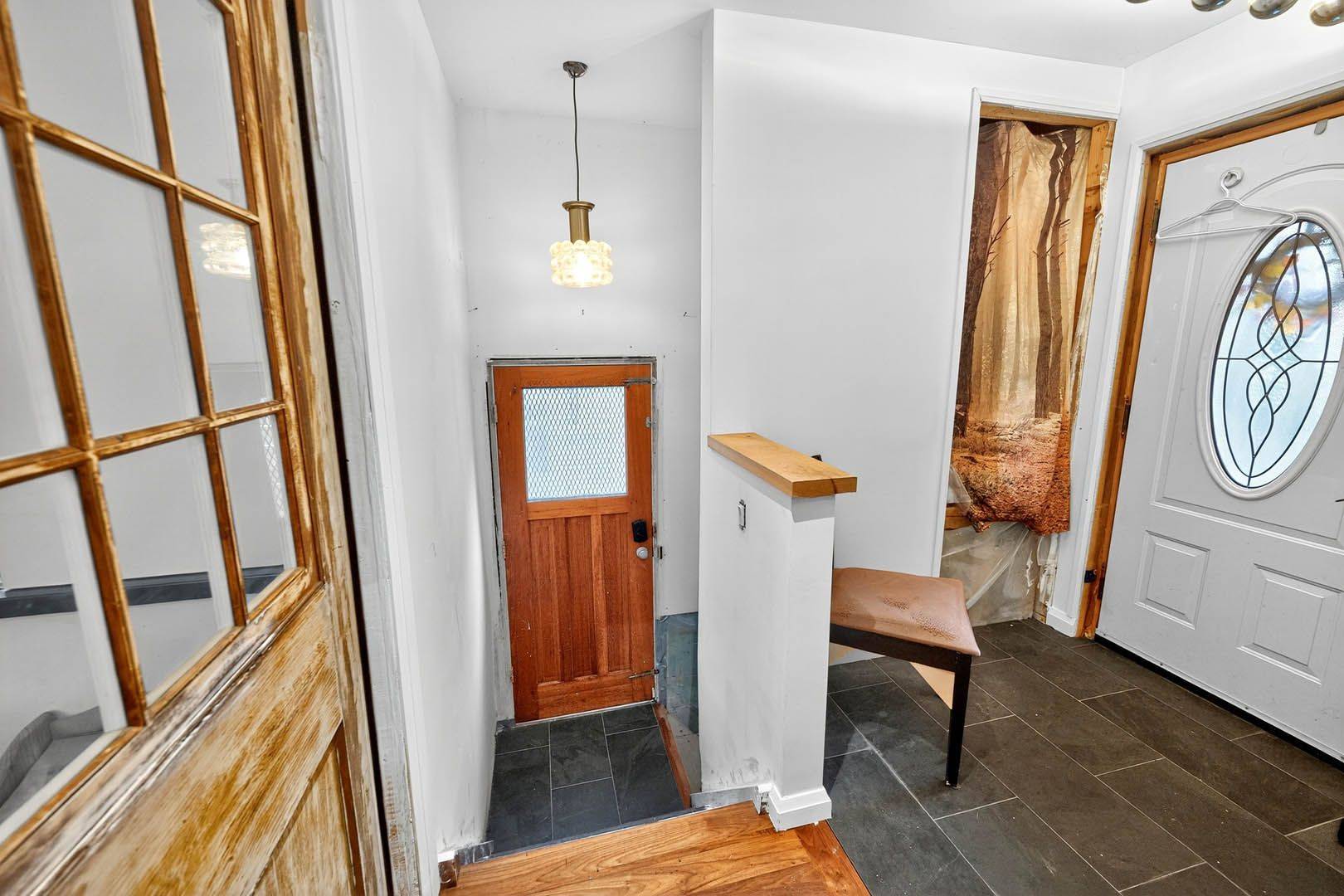 Toronto E08, ON M1M 2C2,10 Colonial AVE