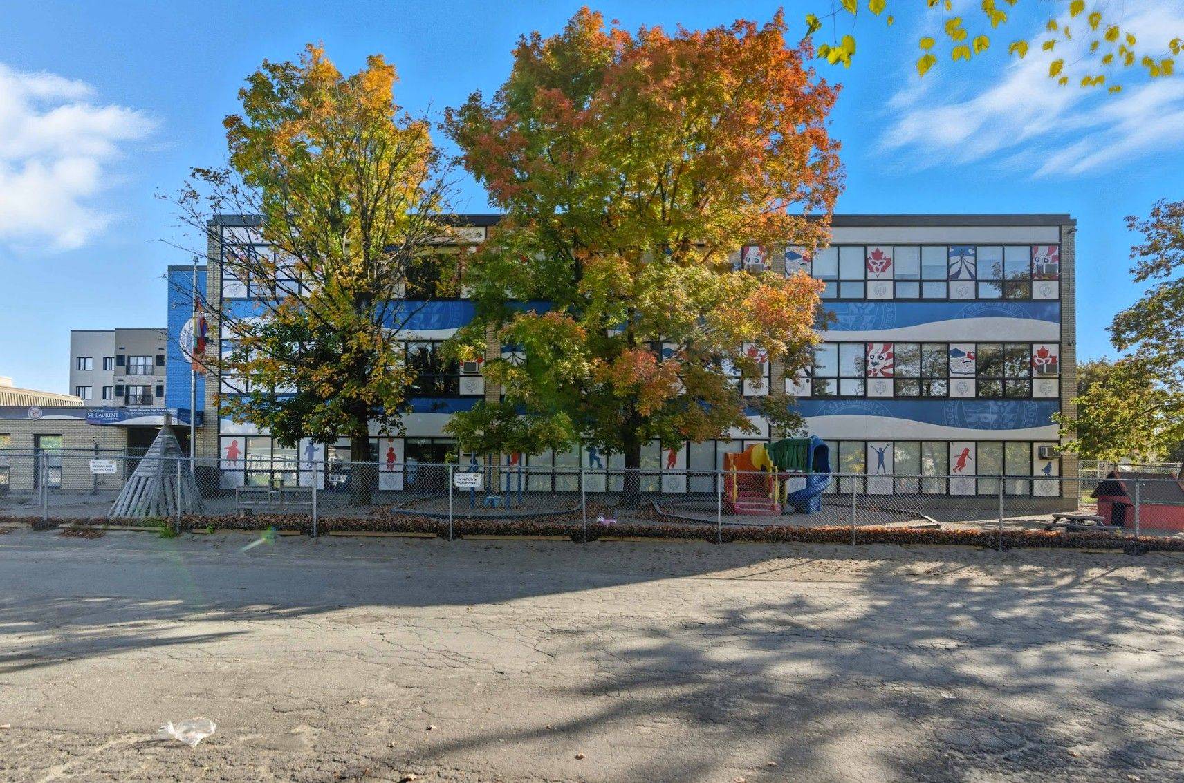 Overbrook - Castleheights And Area, ON K1K 0X4,641 Sladen AVE #2nd & 3rd Floor