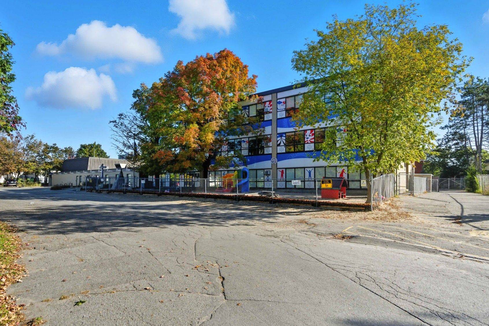 Overbrook - Castleheights And Area, ON K1K 0X4,641 Sladen AVE #2nd & 3rd Floor