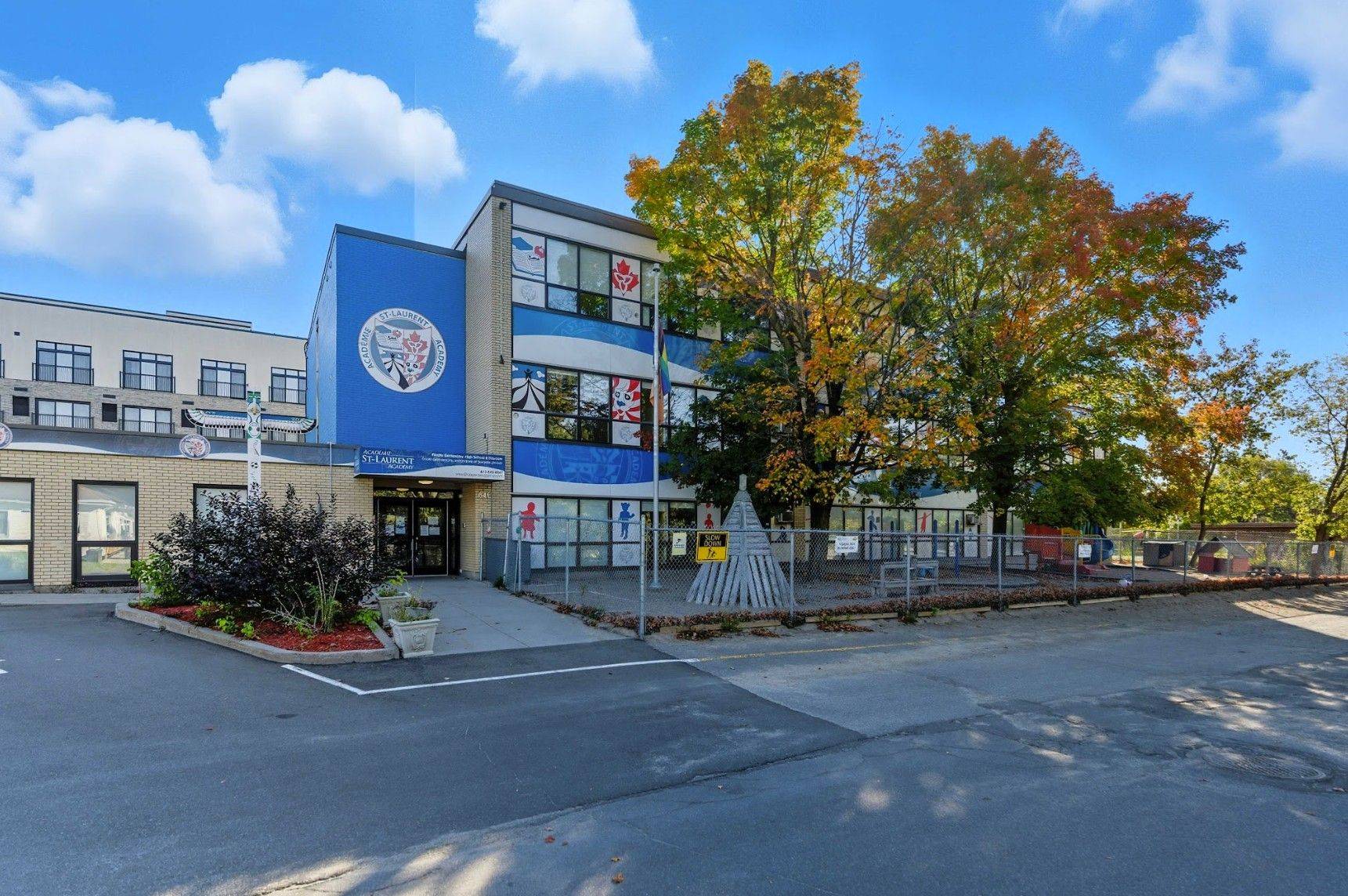 Overbrook - Castleheights And Area, ON K1K 0X4,641 Sladen AVE #2nd & 3rd Floor