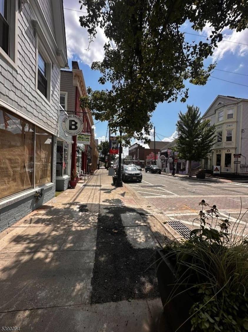 Newton Town, NJ 07860,201 Spring St