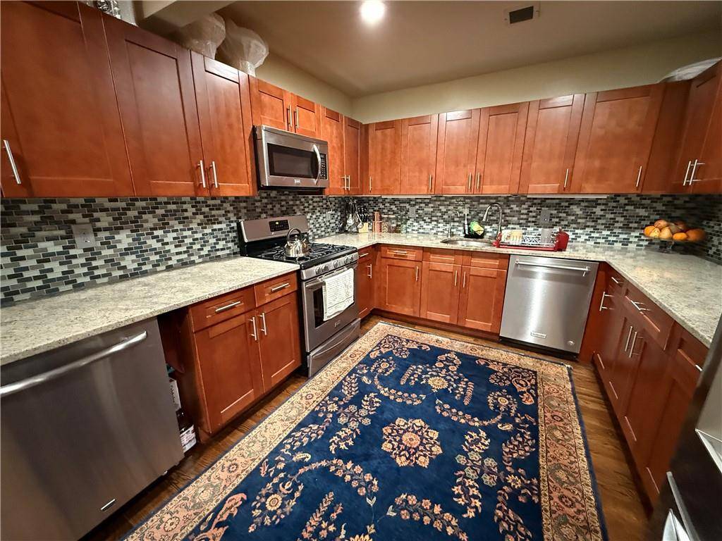 Brooklyn, NY 11230,1138 Ocean AVE #3F