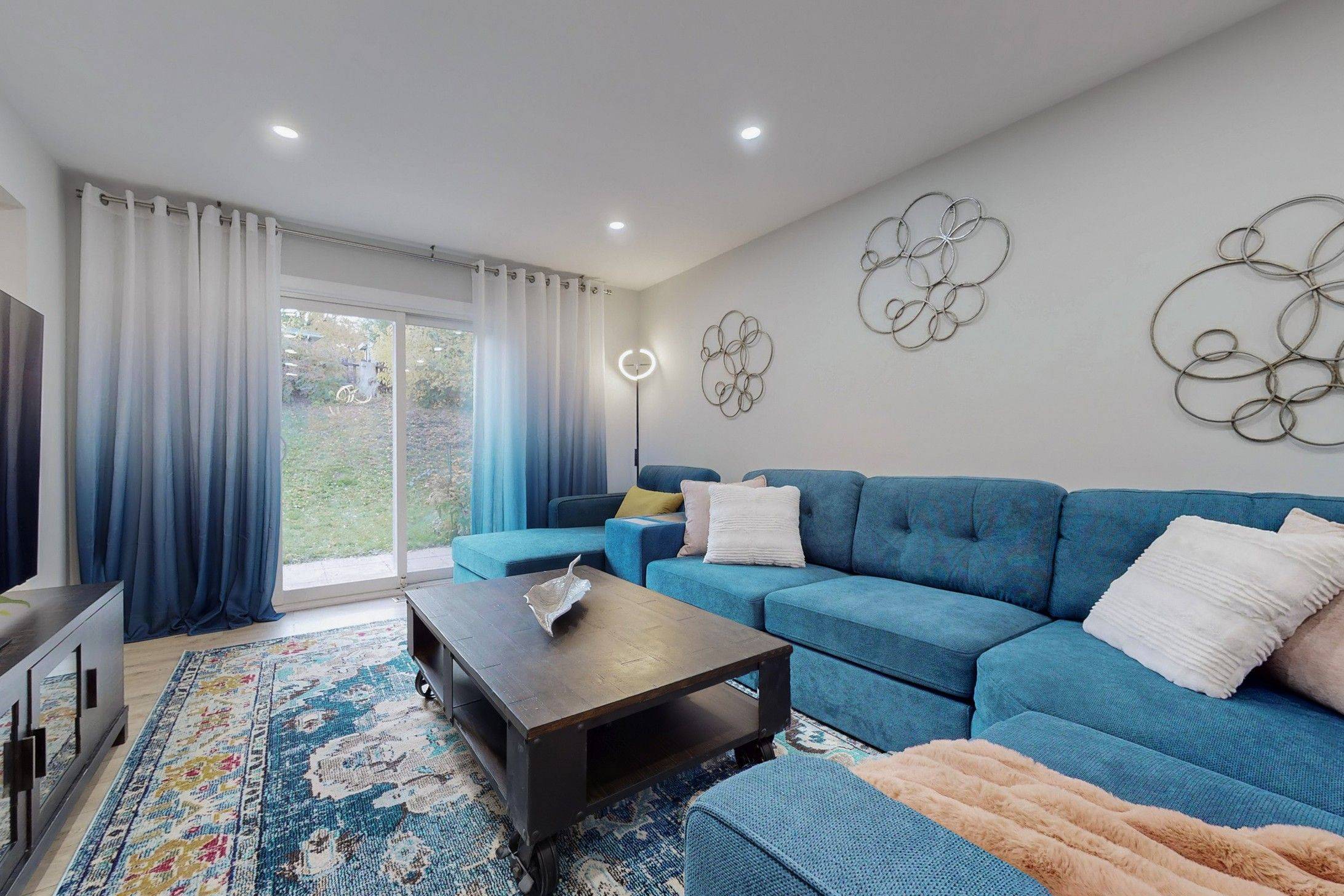 Bradford West Gwillimbury, ON L3Z 1E5,192 Nelson ST