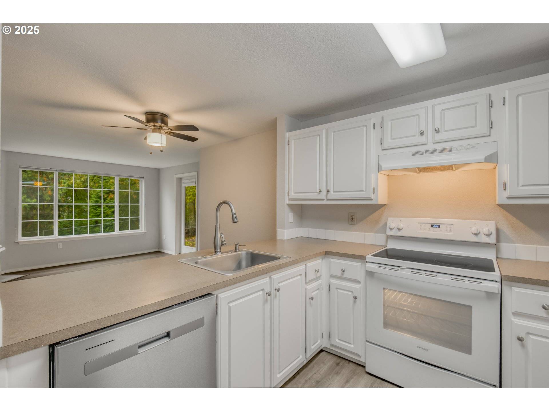 Portland, OR 97229,17580 NW SPRINGVILLE RD #G5