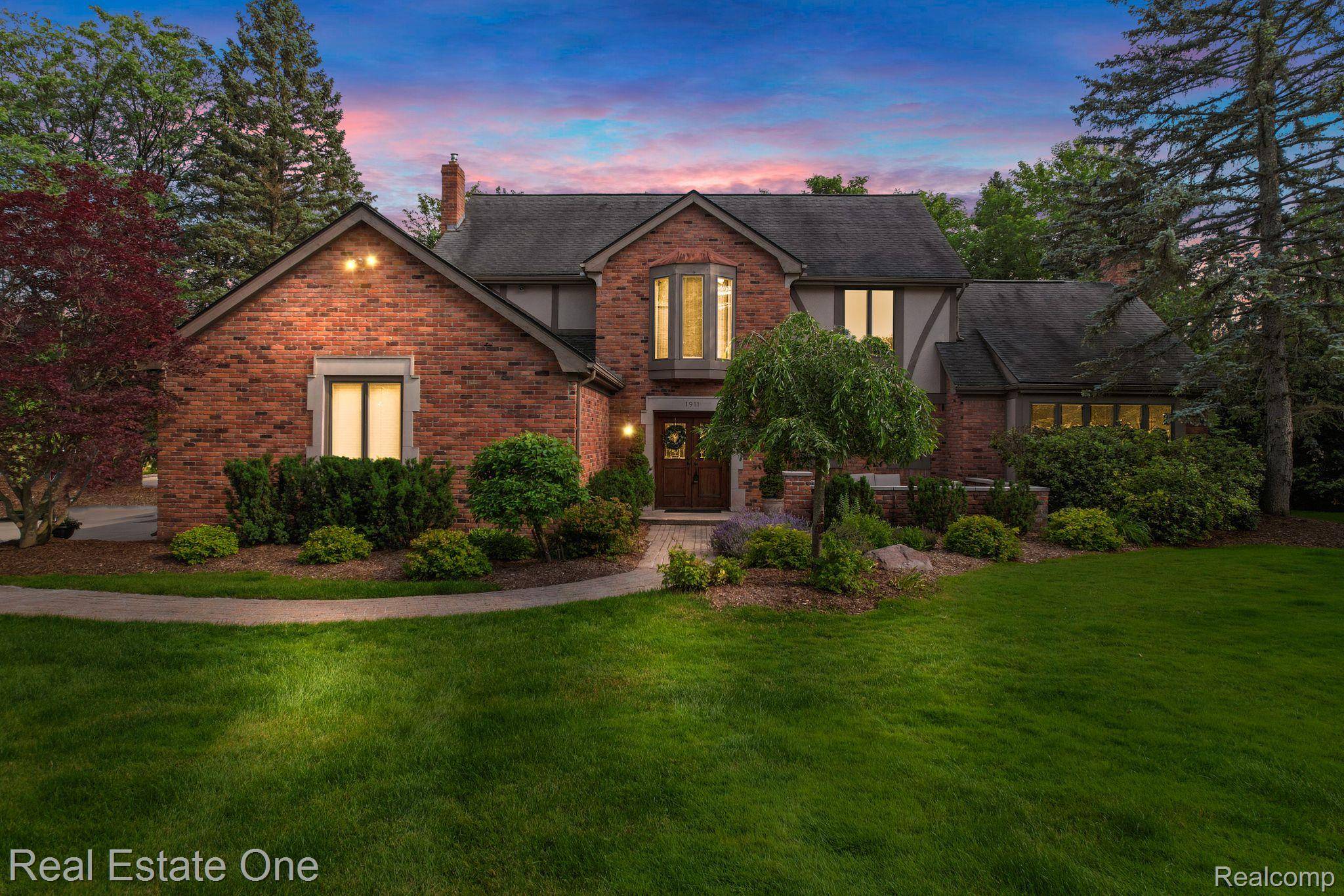 Rochester Hills, MI 48309,1911 CHALMERS DR W