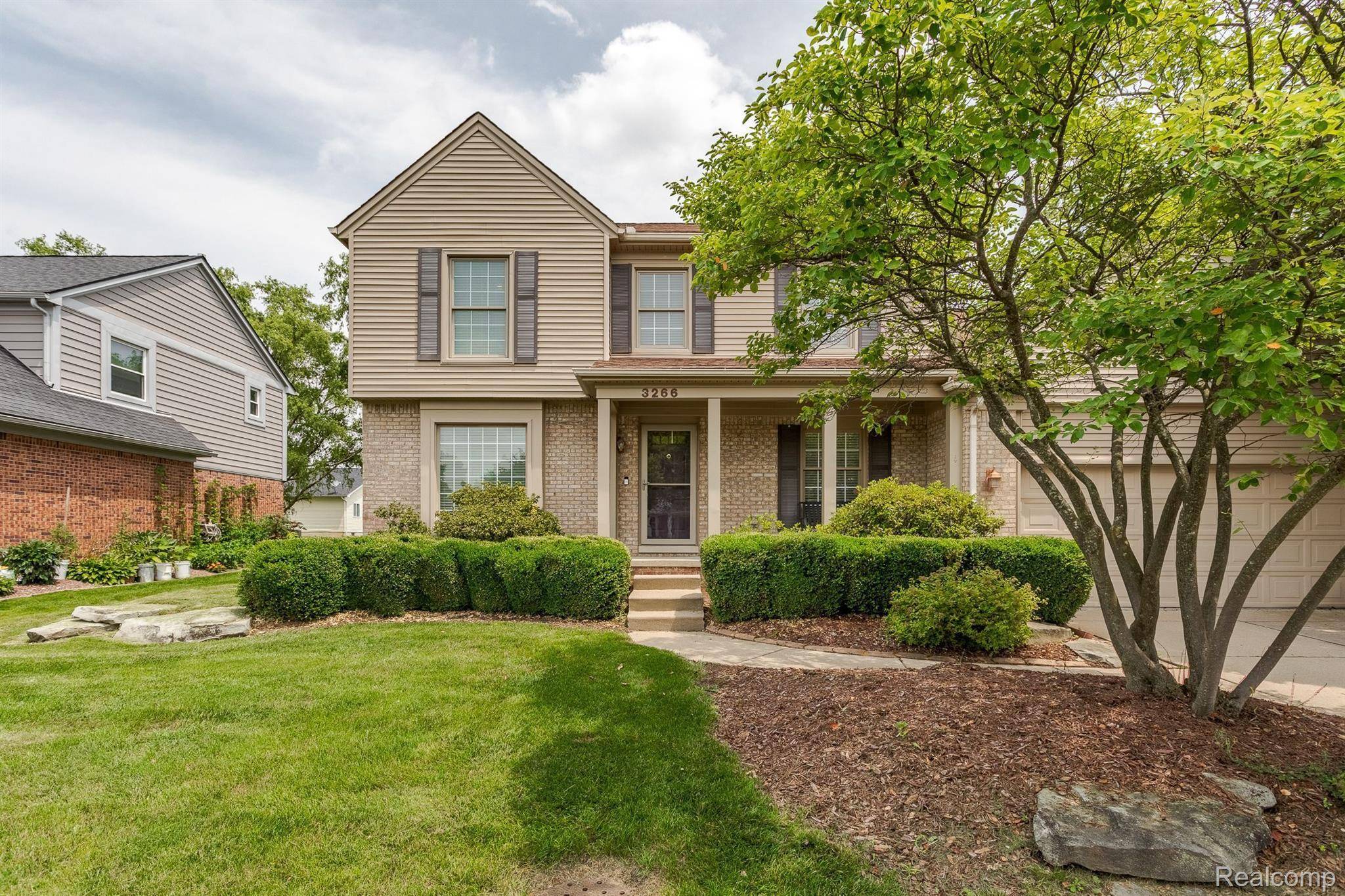 Rochester Hills, MI 48309,3266 DAVENPORT LN