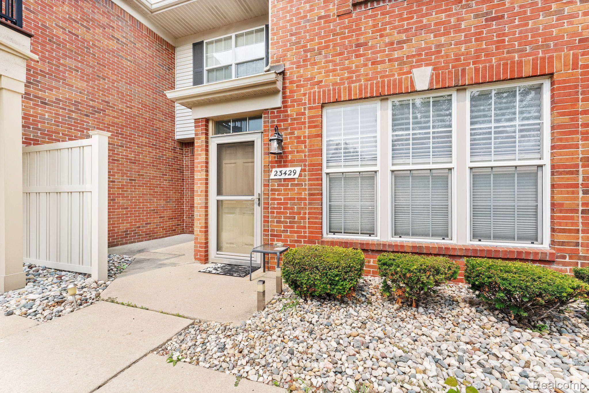 Woodhaven, MI 48183,23429 WILLIAMSBURG CIR