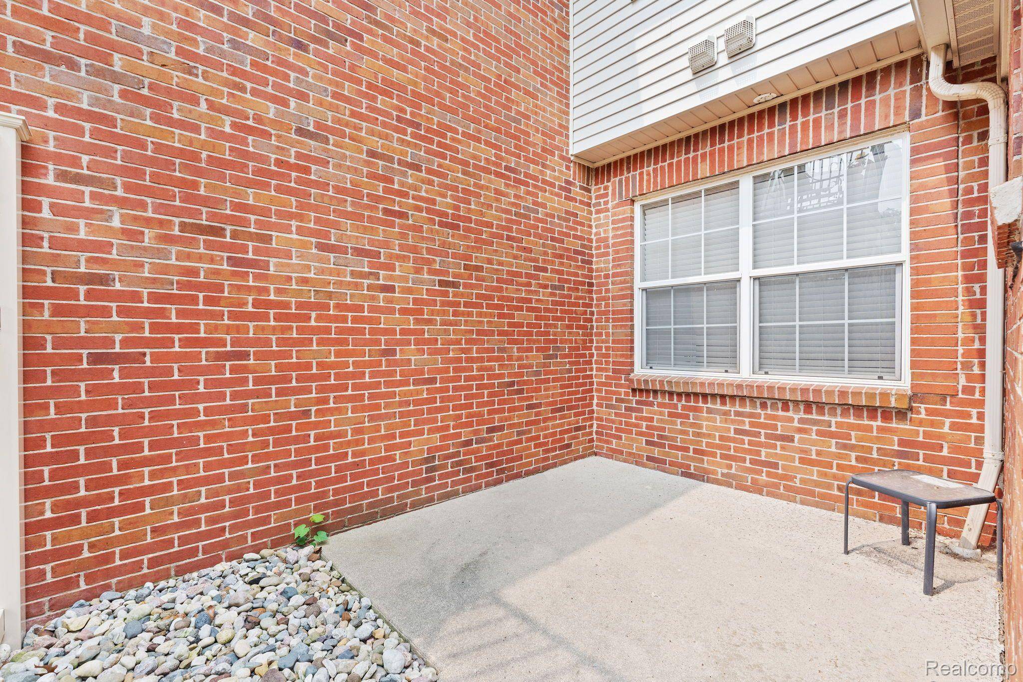 Woodhaven, MI 48183,23429 WILLIAMSBURG CIR