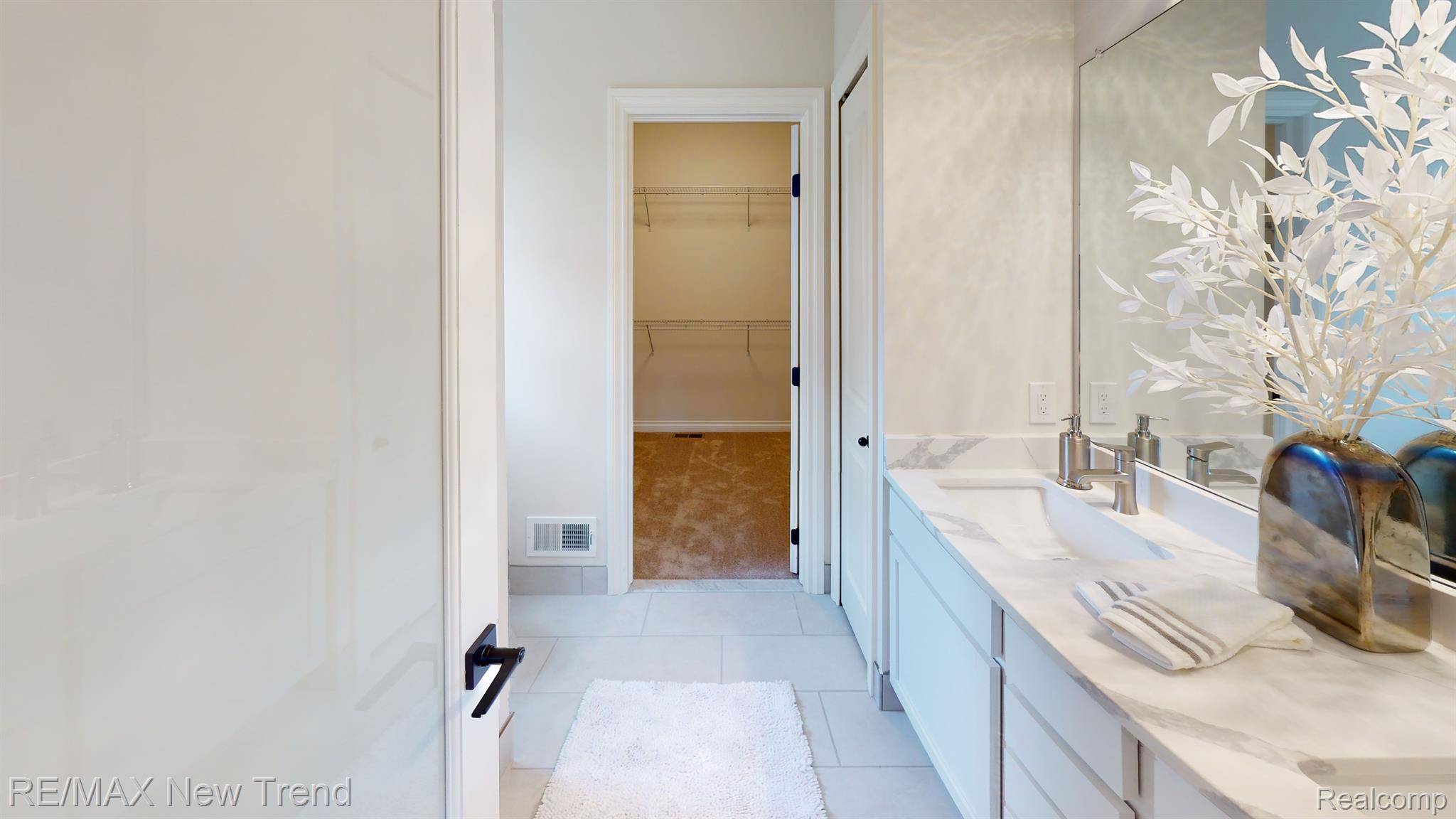 Wixom, MI 48393,3166 ROMA CT