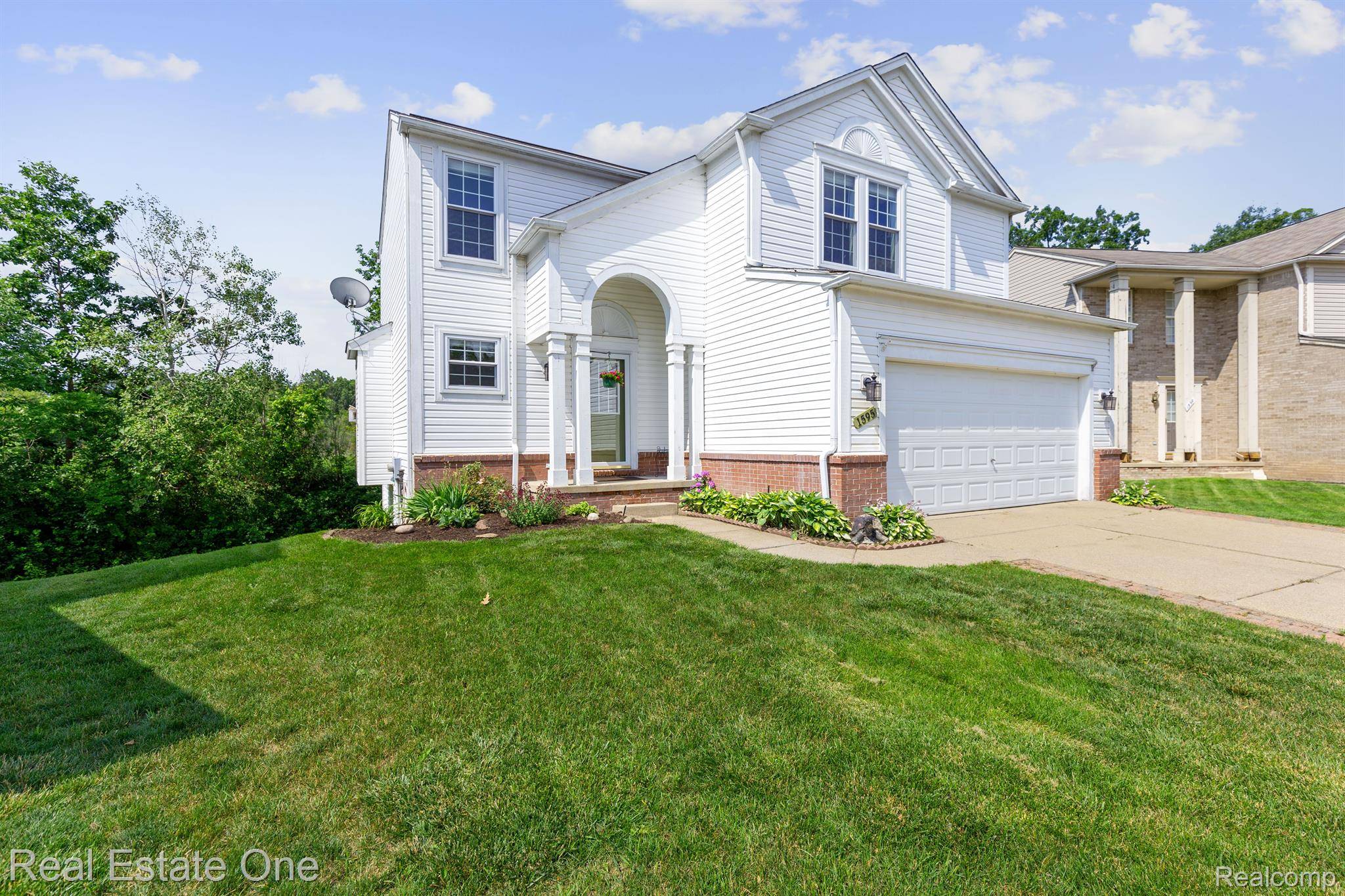 Pontiac, MI 48340,1595 STIRLING LAKES DR