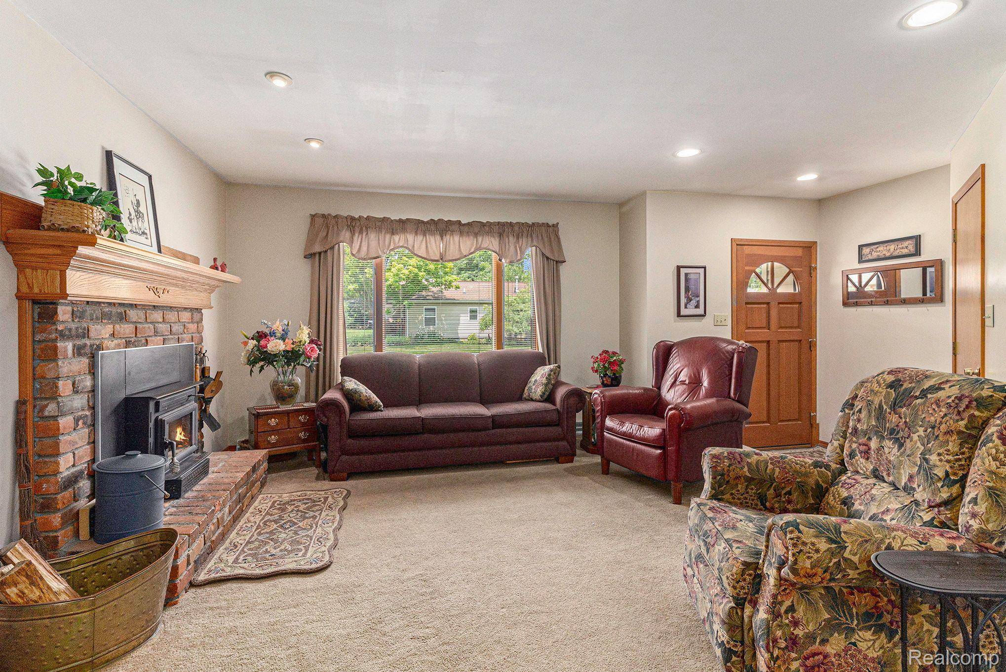 Wixom, MI 48393,3031 GROUSE ST