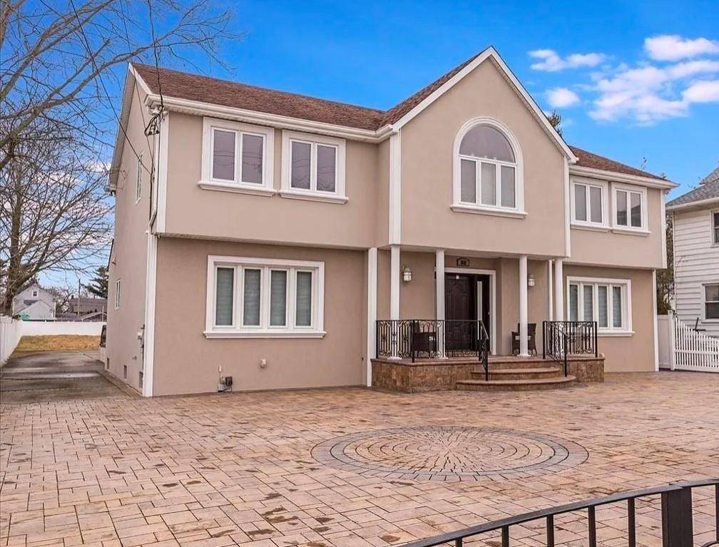 Baldwin, NY 11510,2632 Central AVE