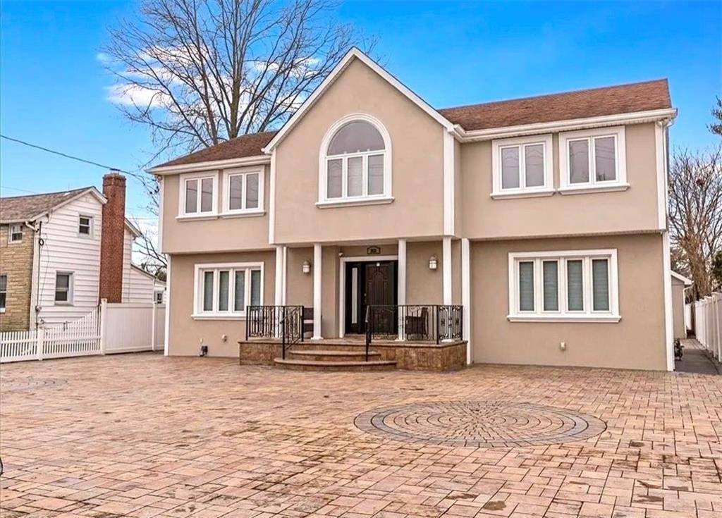 Baldwin, NY 11510,2632 Central AVE