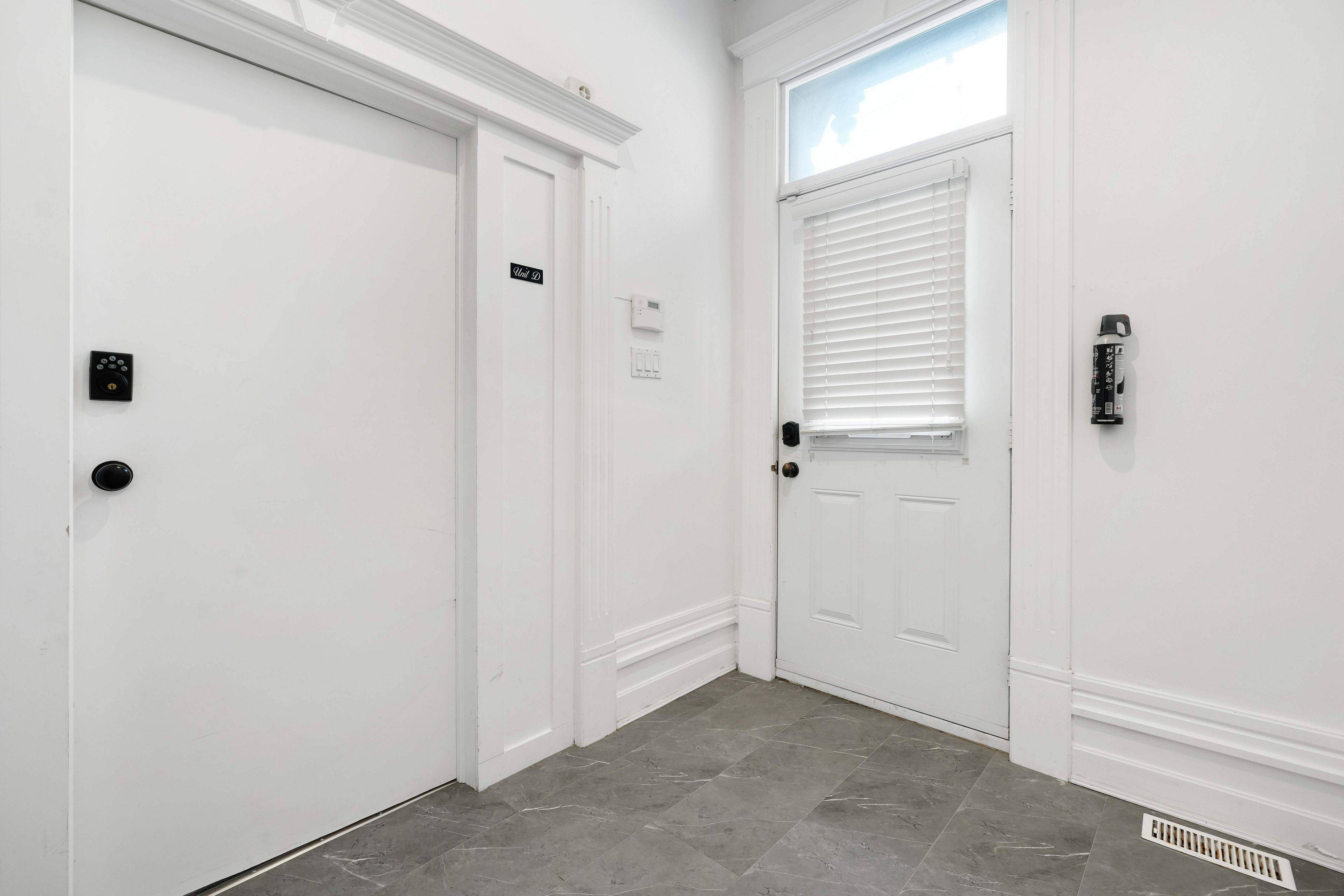 Ottawa Centre, ON K2P 2A4,286 Kent ST N