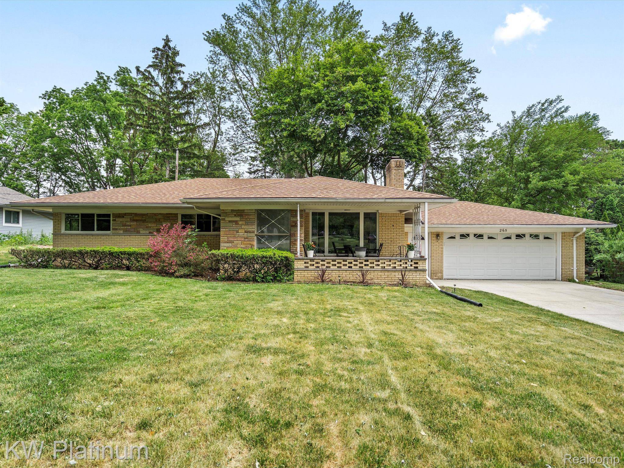 Rochester Hills, MI 48309,265 ROCHDALE DR S