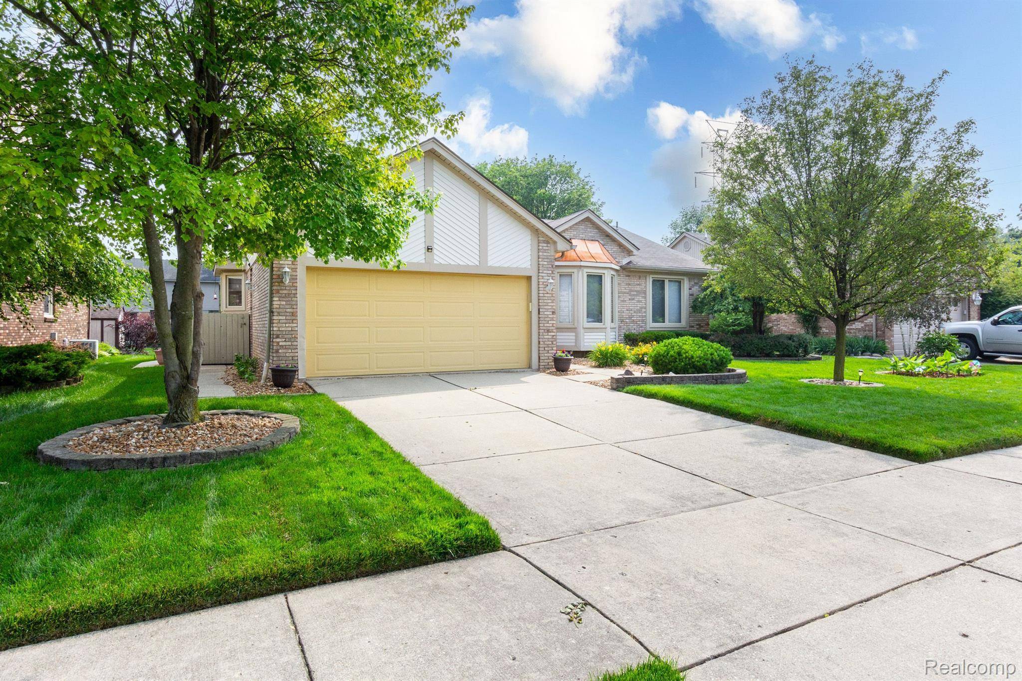 Clinton Township, MI 48038,20166 LAMAR DR