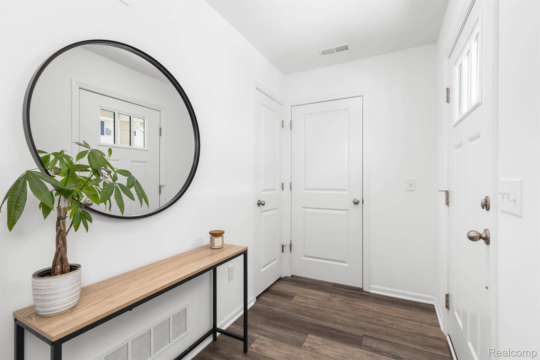 Wixom, MI 48393,149 MONUMENT LN