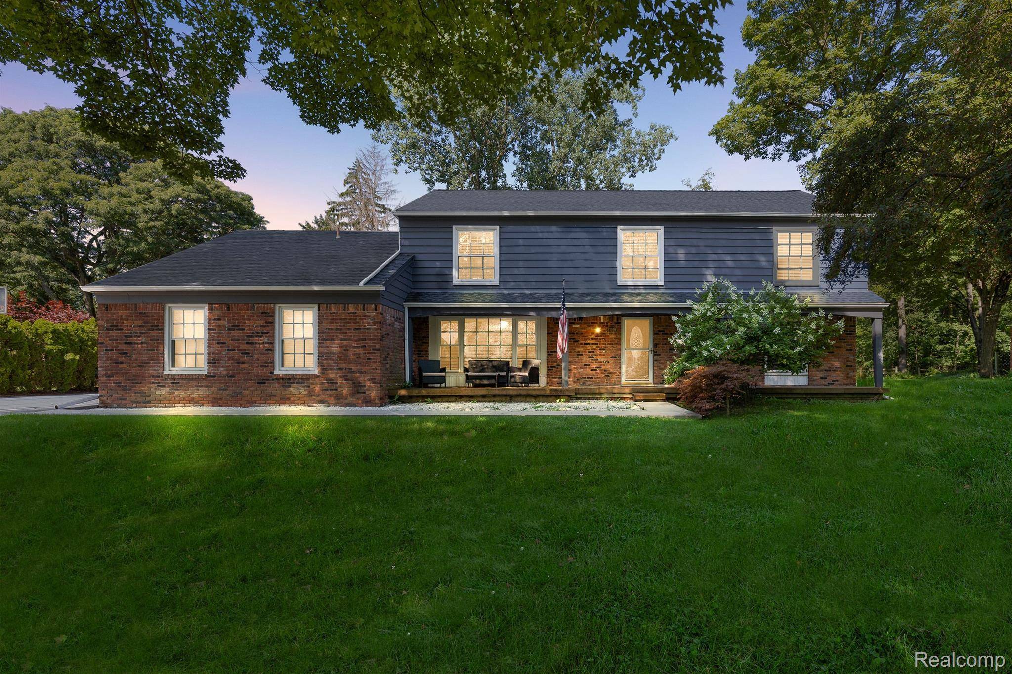 Beverly Hills, MI 48025,31319 FOXBORO WAY